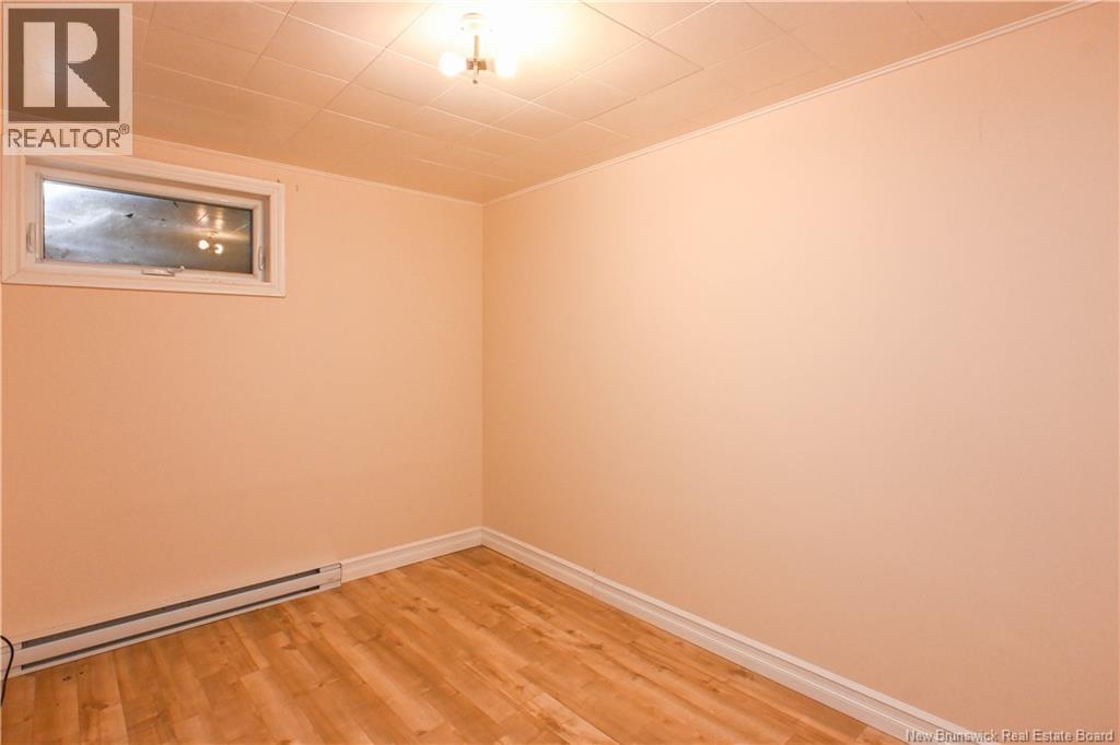 23 Saint-Simon Road, Caraquet, New Brunswick  E1W 1B3 - Photo 36 - NB132789