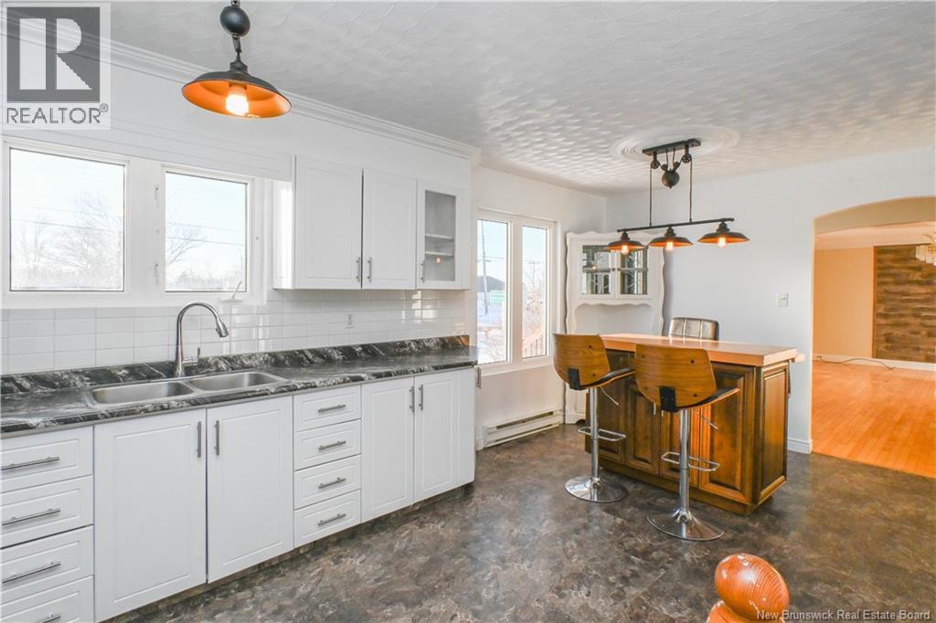 23 Saint-Simon Road, Caraquet, New Brunswick  E1W 1B3 - Photo 11 - NB132789