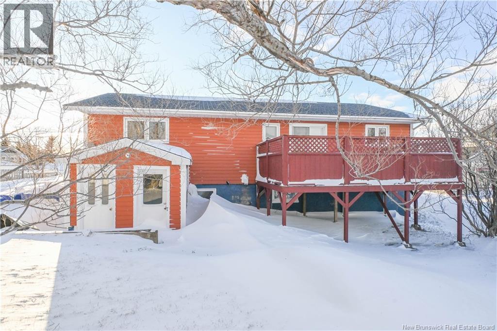 23 Saint-Simon Road, Caraquet, New Brunswick  E1W 1B3 - Photo 5 - NB132789