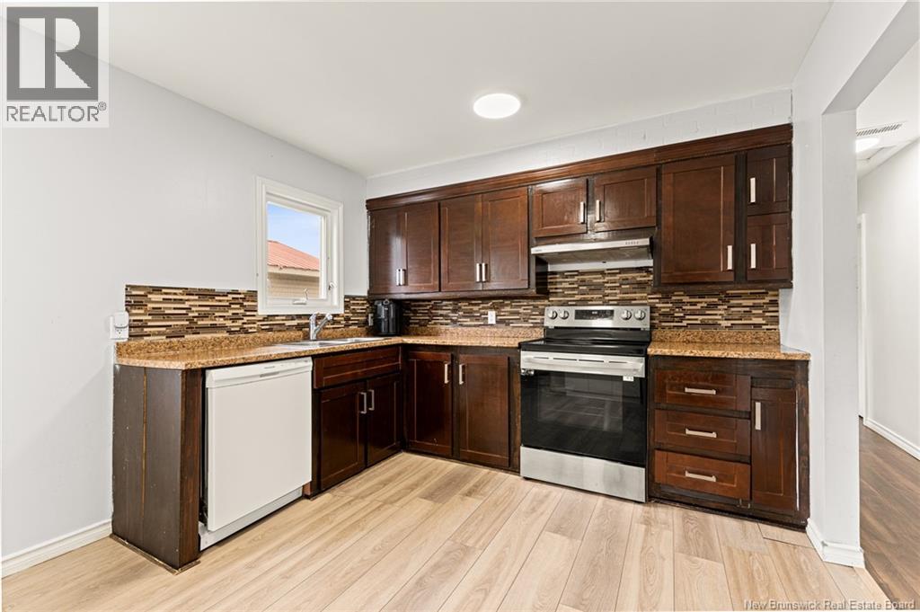 5 Wildwood, Moncton, New Brunswick  E1E 2M4 - Photo 3 - NB132965