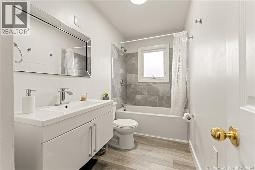 5 Wildwood, Moncton, New Brunswick  E1E 2M4 - Photo 11 - NB132965