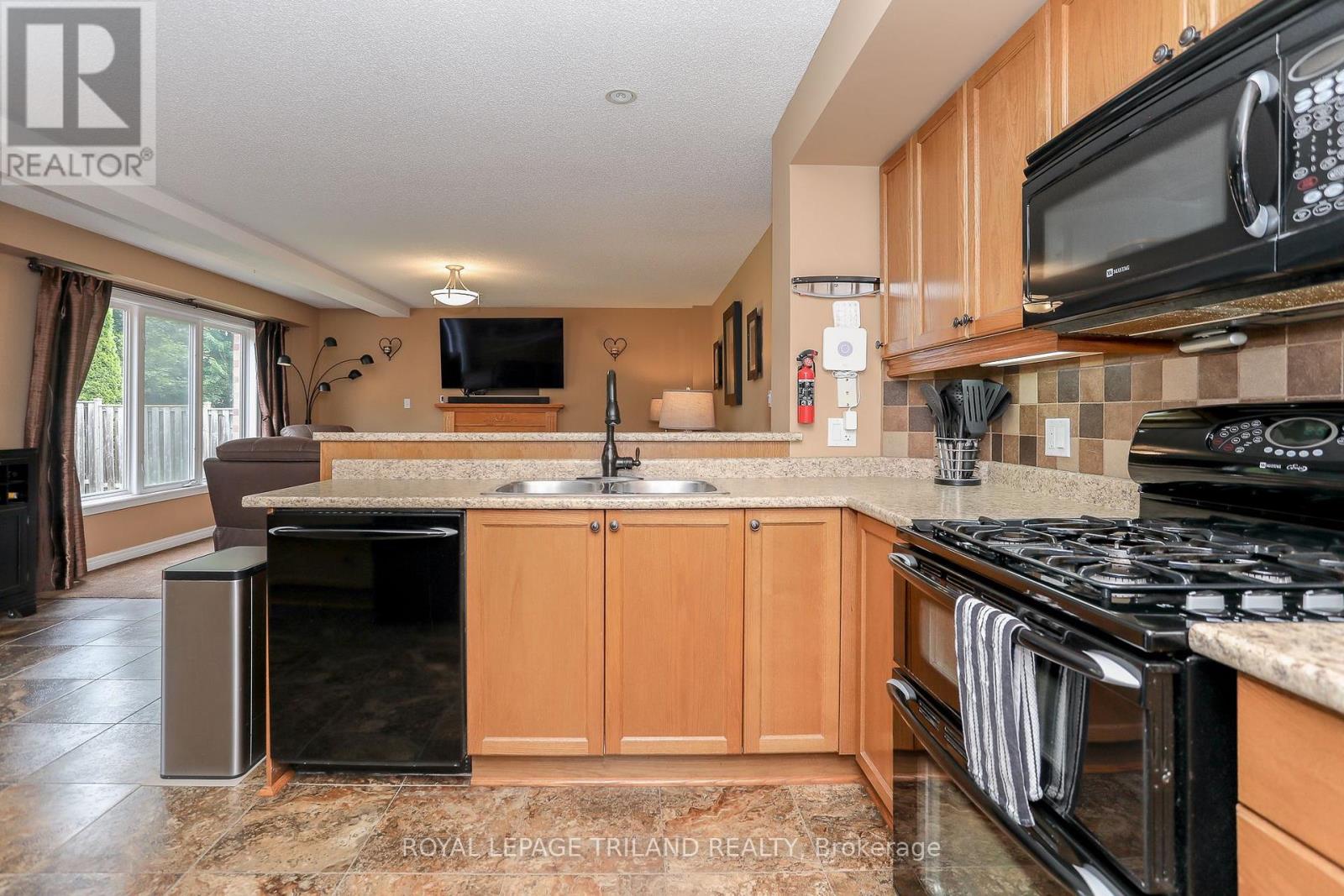 1356 Birchwood Drive, London South, Ontario  N6K 4Y5 - Photo 9 - X12747544