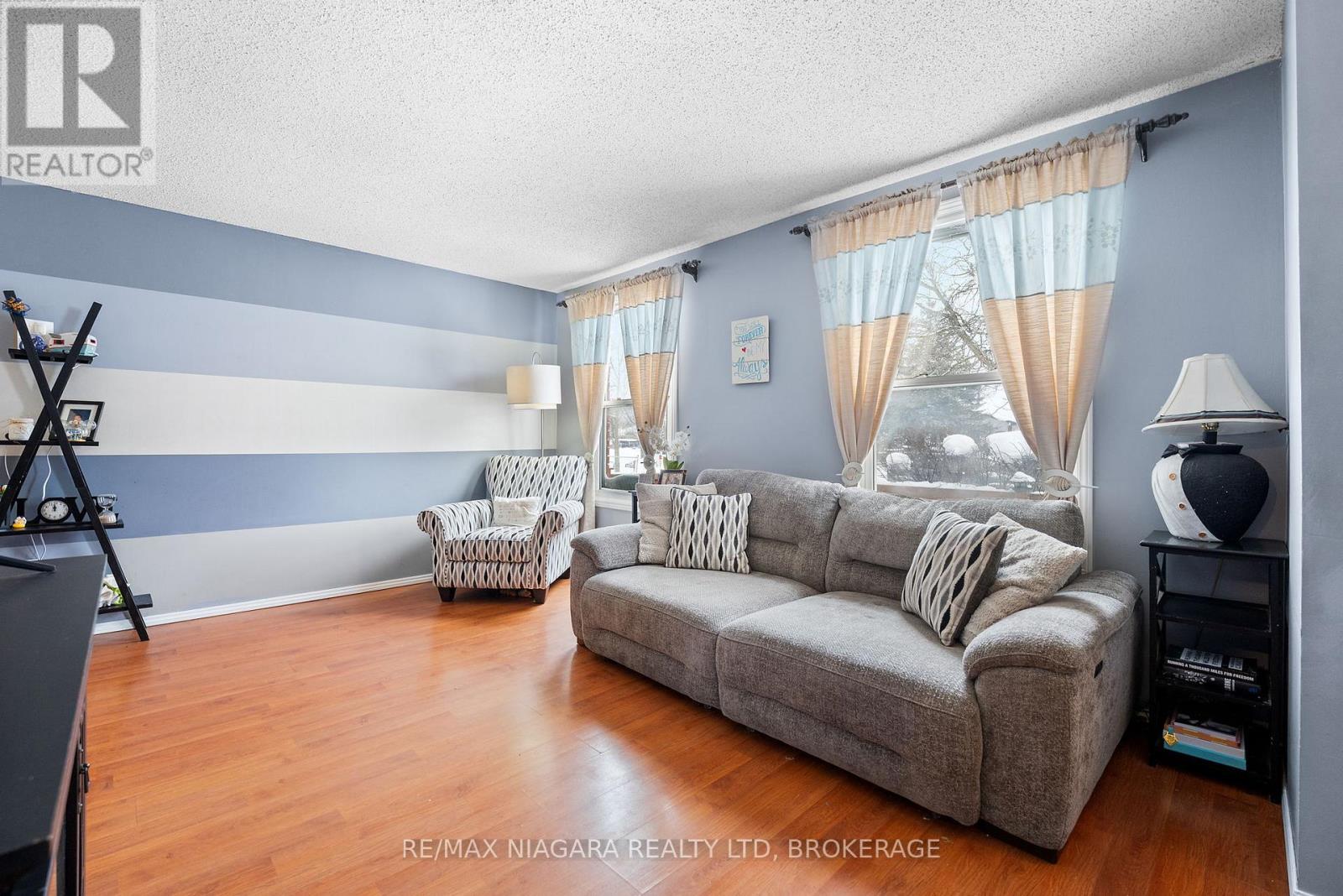 6885 Waters Avenue, Niagara Falls, Ontario  L2G 5X4 - Photo 7 - X12743432