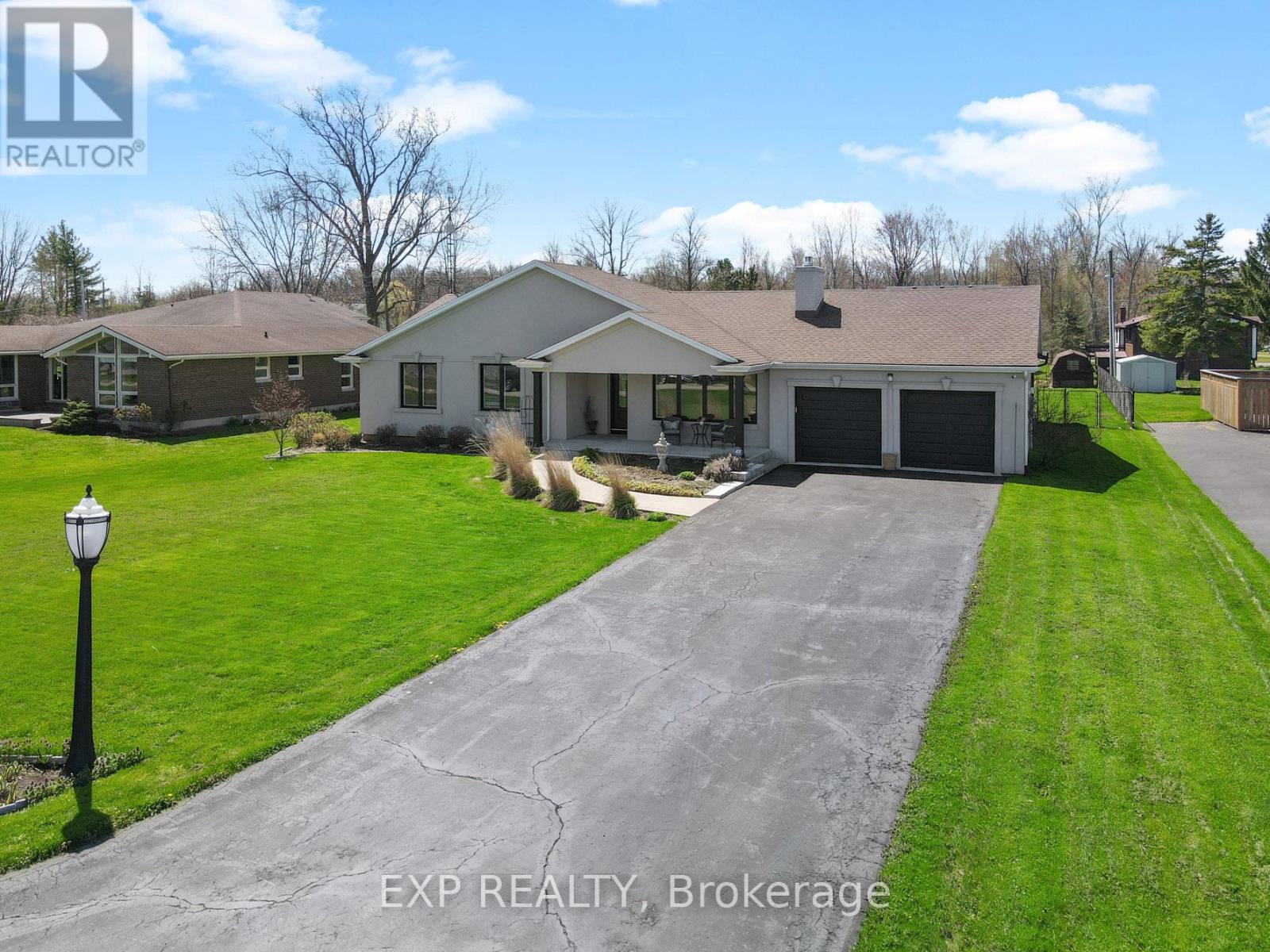 2189 Niagara Parkway, Fort Erie (Bowen), Ontario  L2A 5M4 - Photo 2 - X12747560