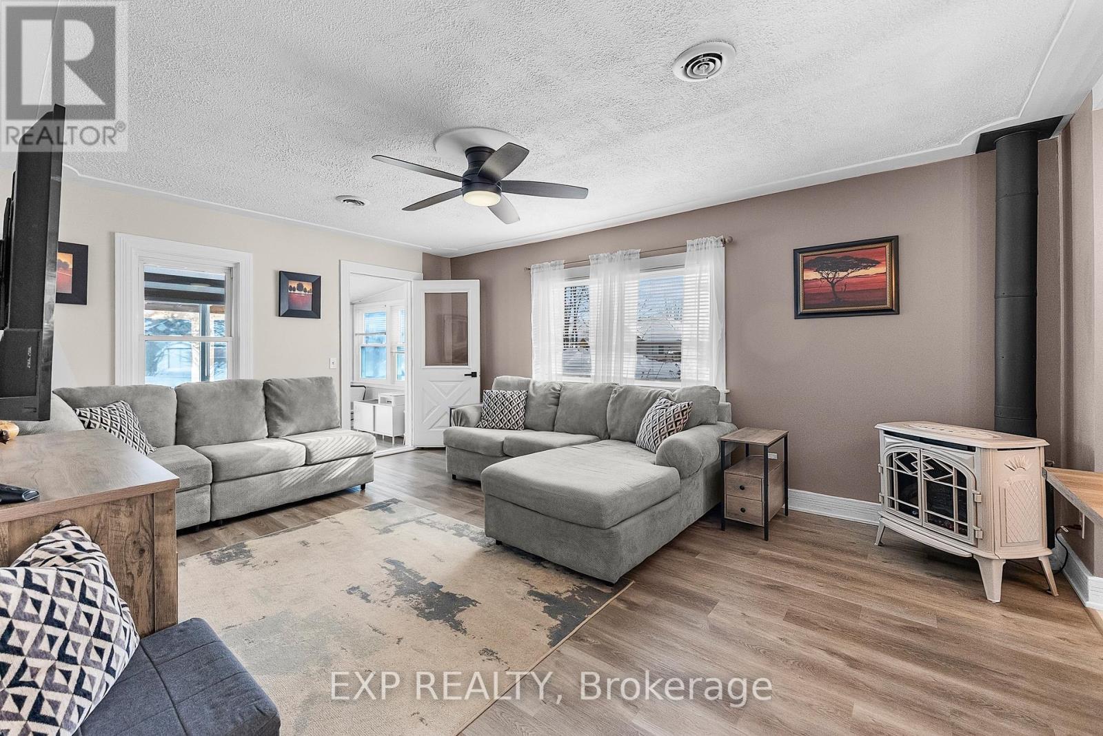 287 South Mill Street, Fort Erie (Ridgeway), Ontario  L0S 1N0 - Photo 15 - X12747572