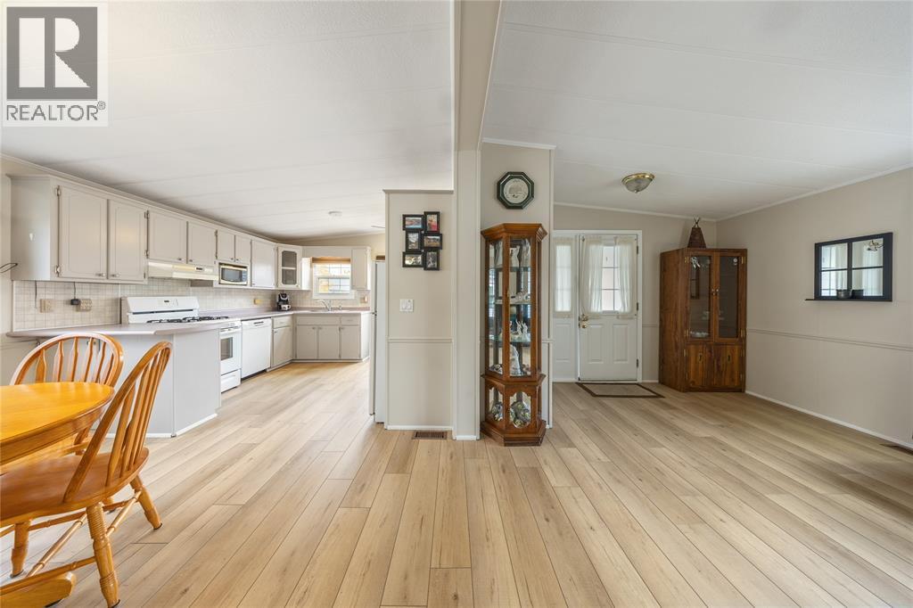 5700 Blackwell Sideroad Unit# 29, Sarnia, Ontario  N7W 1B7 - Photo 5 - 26002292