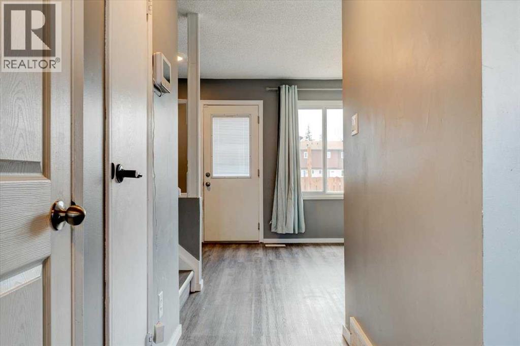 7812 Cedarwood Park, Grande Prairie, Alberta  T8V 4R8 - Photo 10 - A2276054