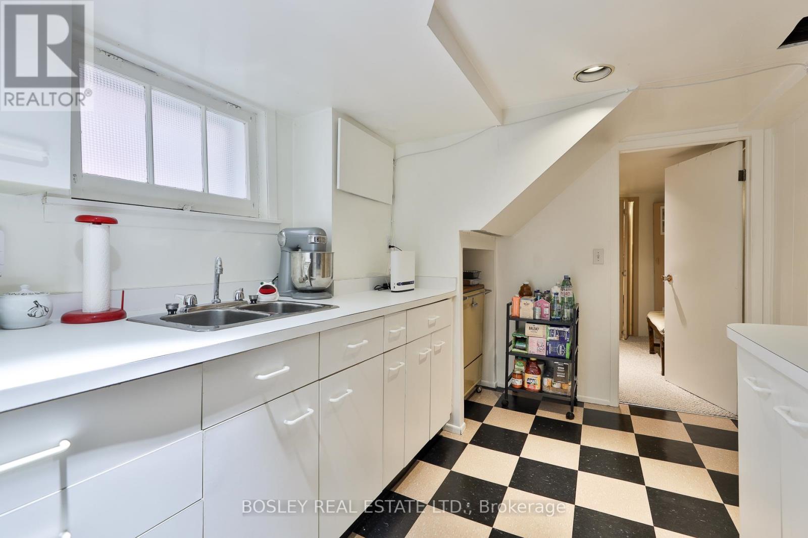 333 Sutherland Drive, Toronto (Leaside), Ontario  M4G 1J7 - Photo 22 - C12747430