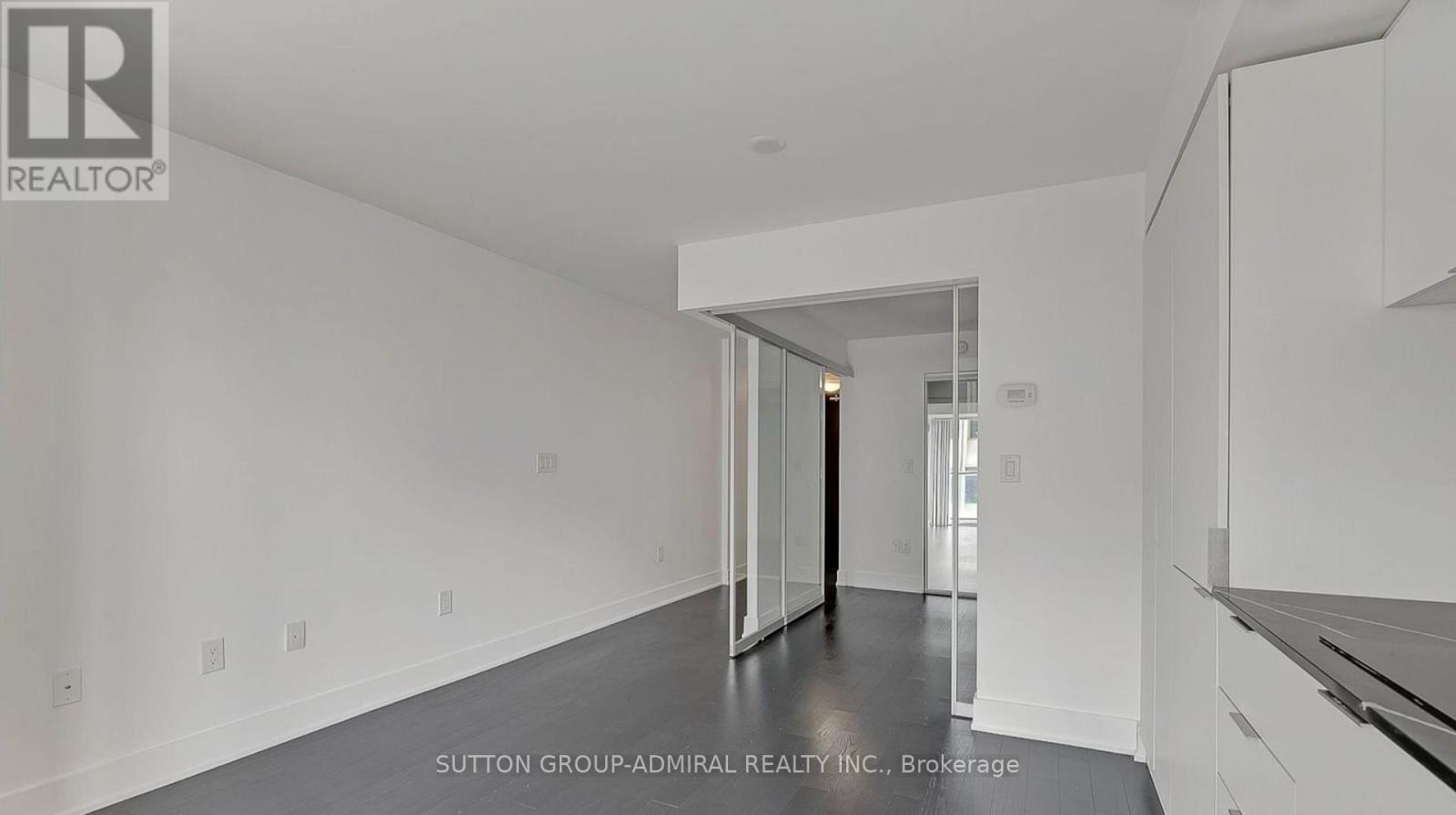 2012 - 955 Bay Street, Toronto, Ontario  M5S 0C6 - Photo 10 - C12747494