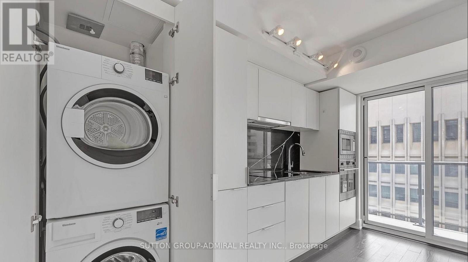 2012 - 955 Bay Street, Toronto, Ontario  M5S 0C6 - Photo 16 - C12747494