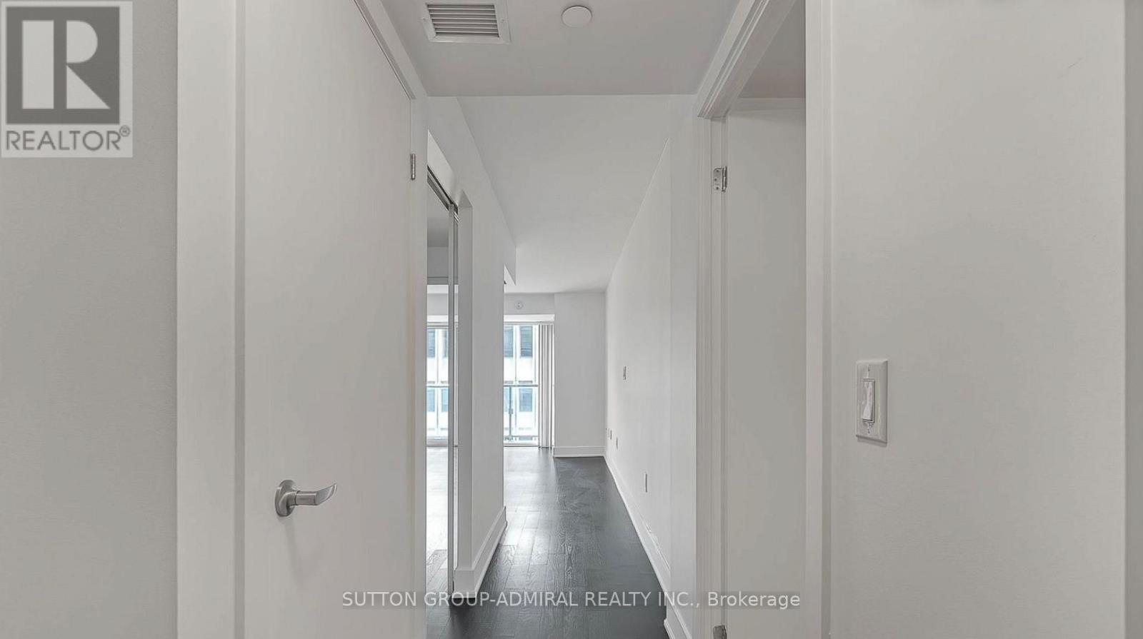 2012 - 955 Bay Street, Toronto, Ontario  M5S 0C6 - Photo 4 - C12747494