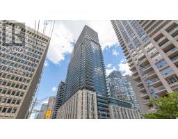 2012 - 955 BAY STREET, Toronto, Ontario