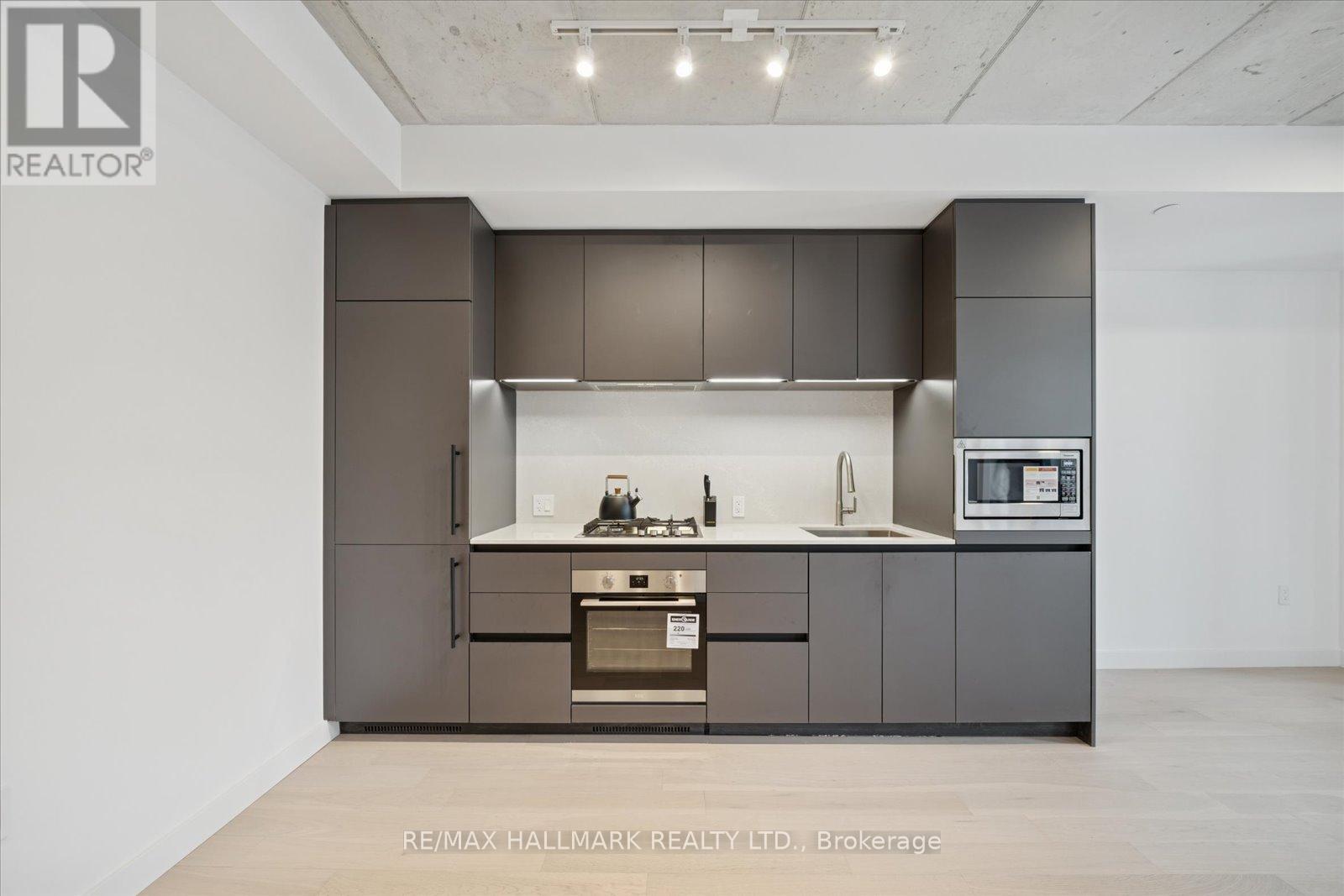 229 - 1720 Bayview Avenue, Toronto, Ontario  M4G 3C4 - Photo 7 - C12747548