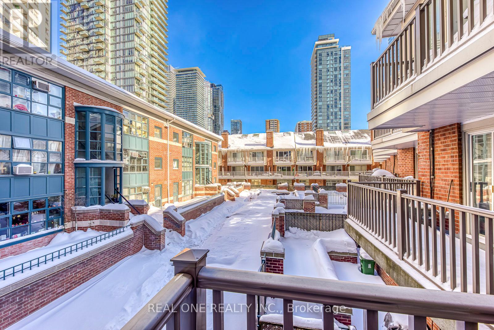 40 Irwin Avenue, Toronto (Bay Street Corridor), Ontario  M4Y 1L2 - Photo 18 - C12747554