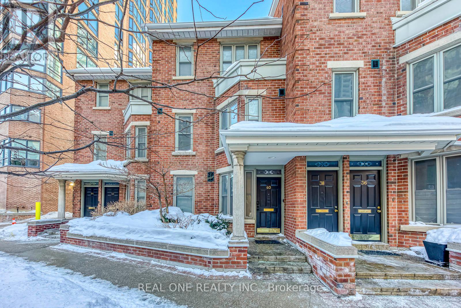 40 Irwin Avenue, Toronto (Bay Street Corridor), Ontario  M4Y 1L2 - Photo 2 - C12747554