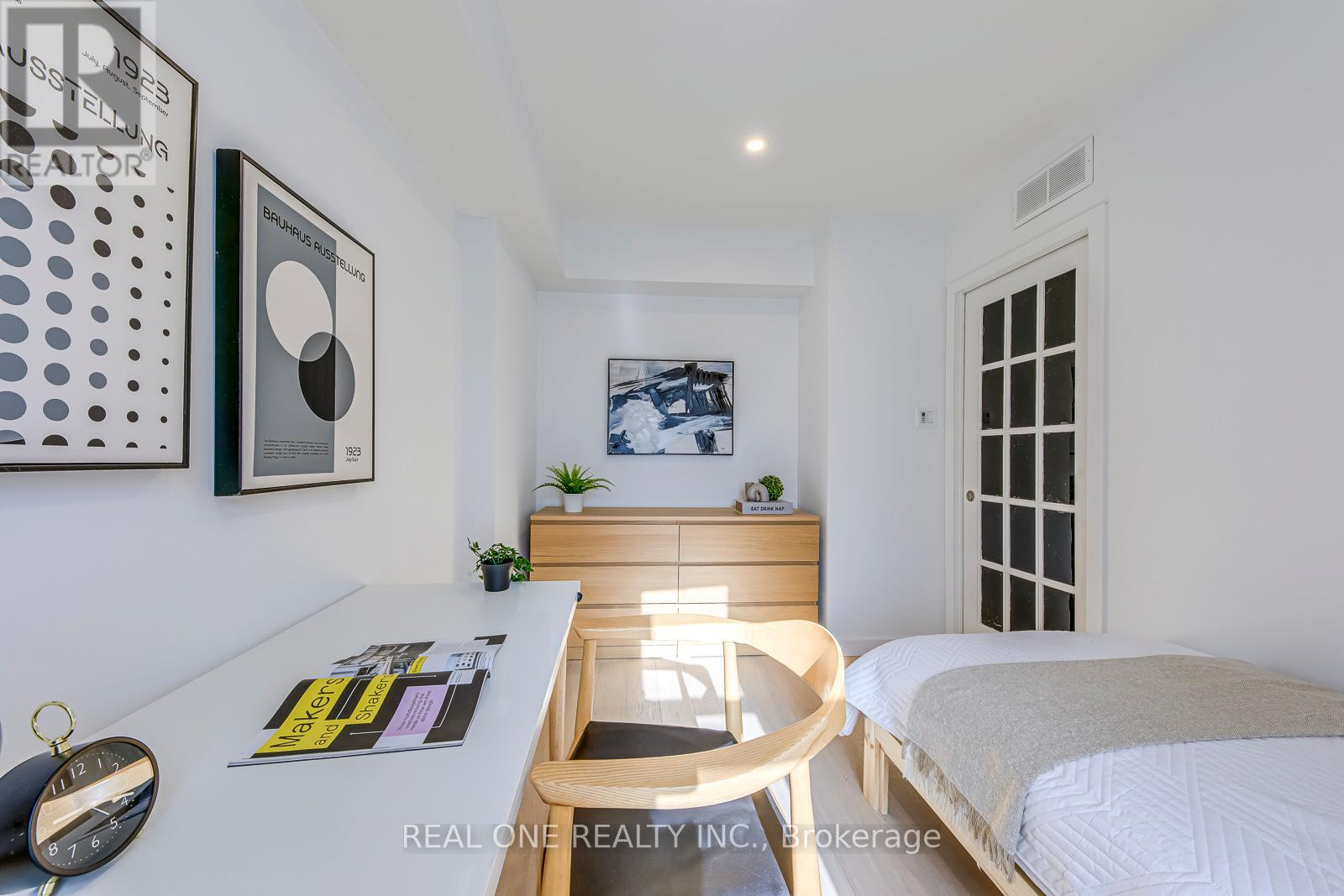 40 Irwin Avenue, Toronto (Bay Street Corridor), Ontario  M4Y 1L2 - Photo 21 - C12747554