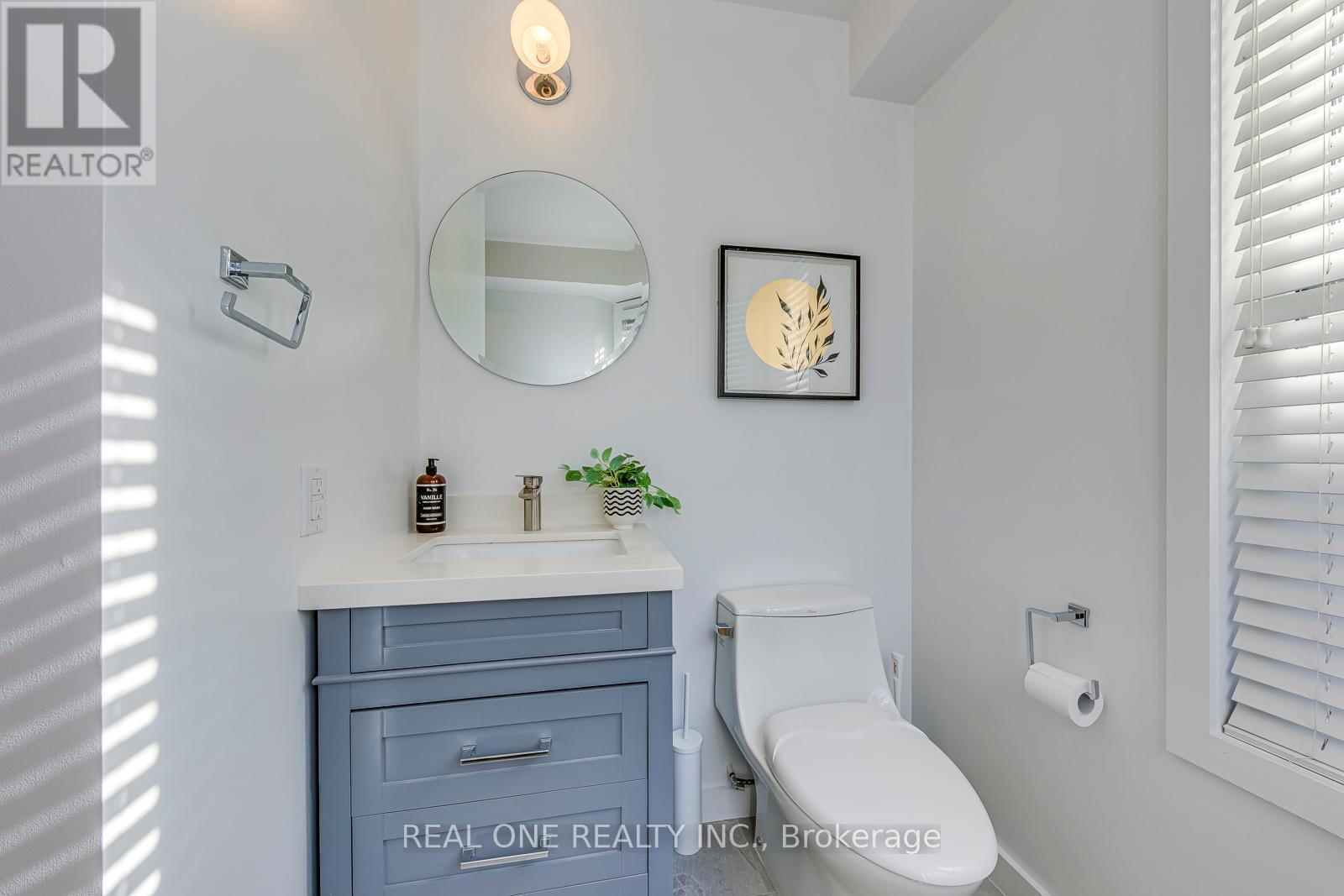 40 Irwin Avenue, Toronto (Bay Street Corridor), Ontario  M4Y 1L2 - Photo 23 - C12747554