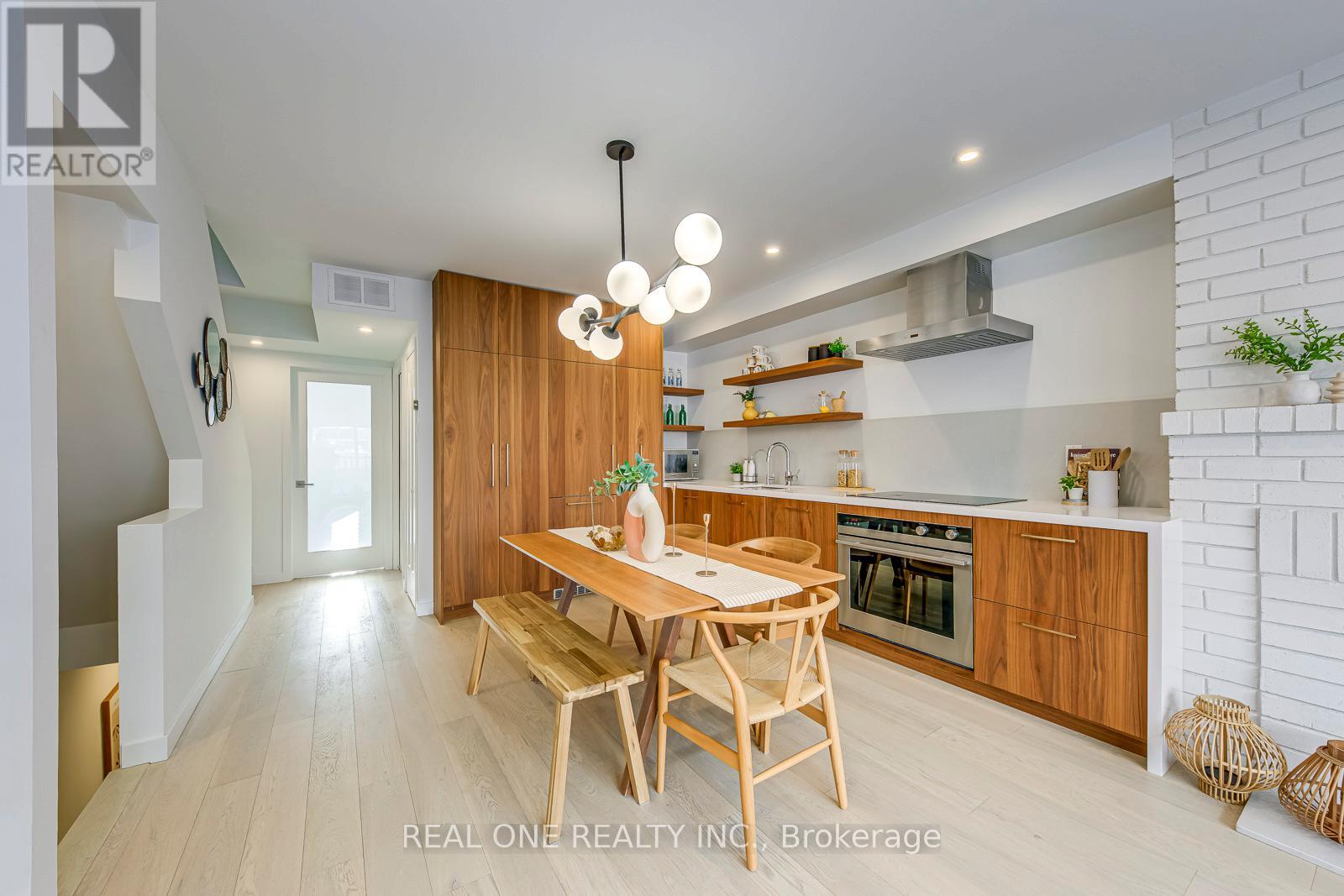 40 Irwin Avenue, Toronto (Bay Street Corridor), Ontario  M4Y 1L2 - Photo 7 - C12747554