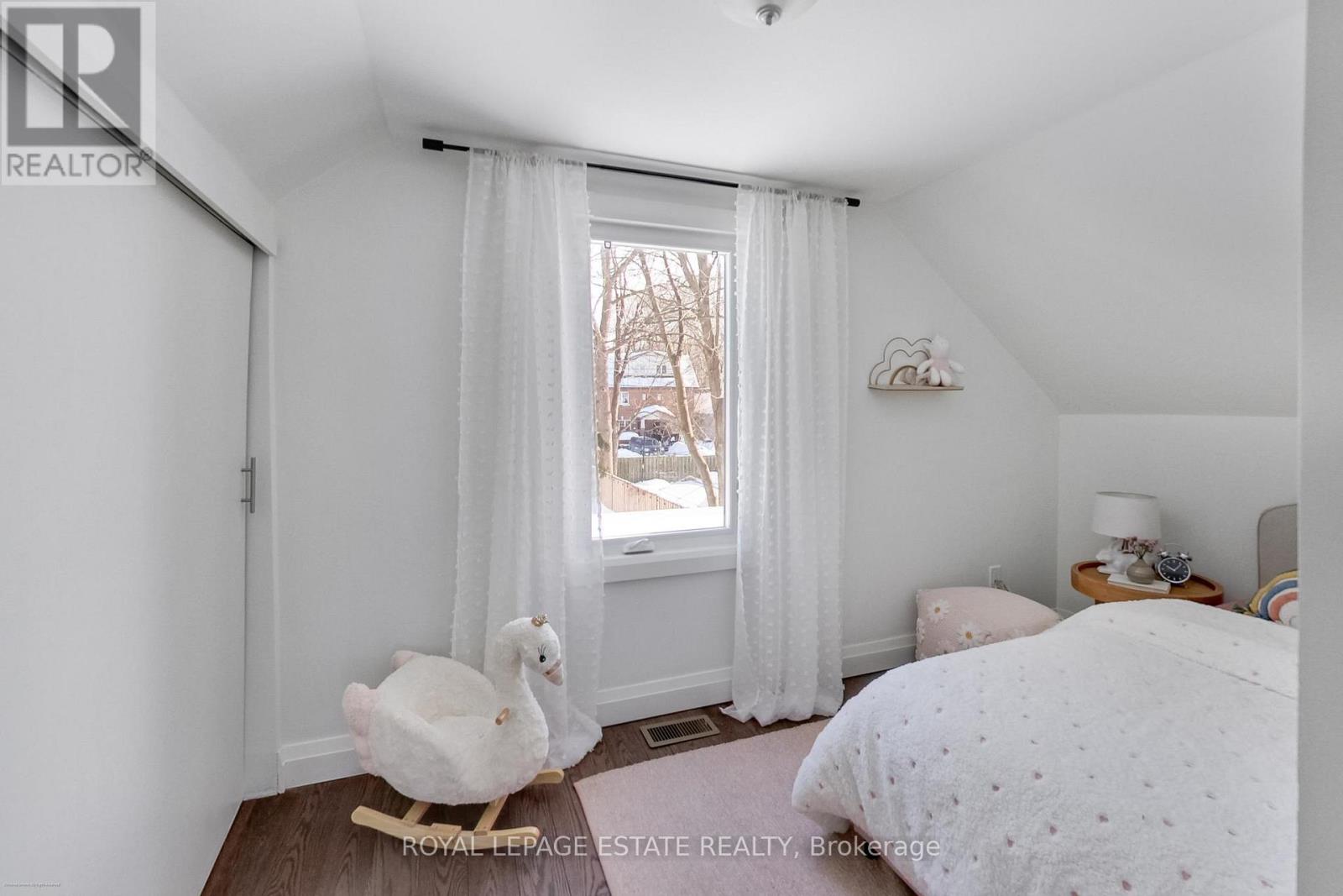 25 Coleridge Avenue, Toronto, Ontario  M4C 4H4 - Photo 14 - E12747532