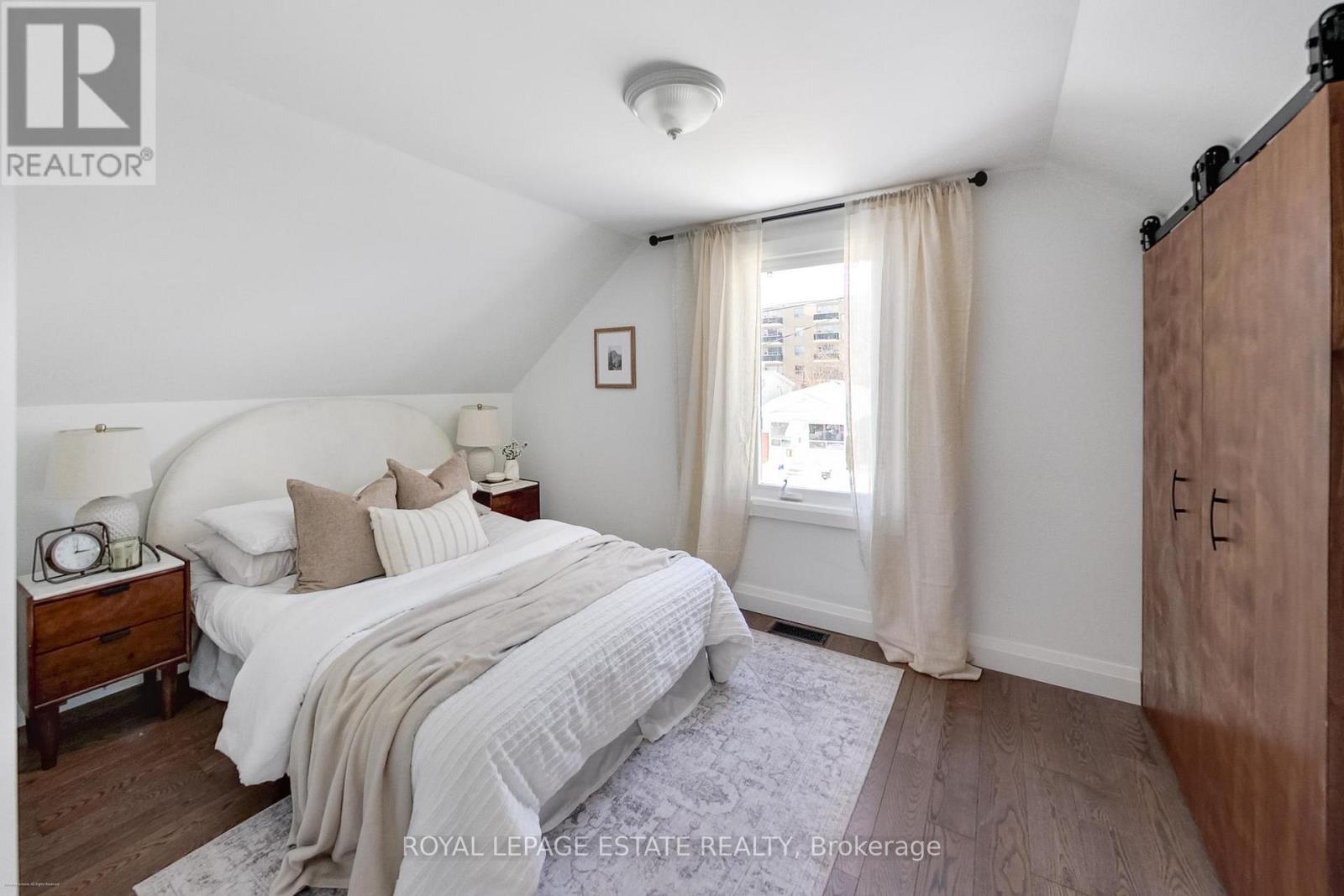 25 Coleridge Avenue, Toronto, Ontario  M4C 4H4 - Photo 17 - E12747532