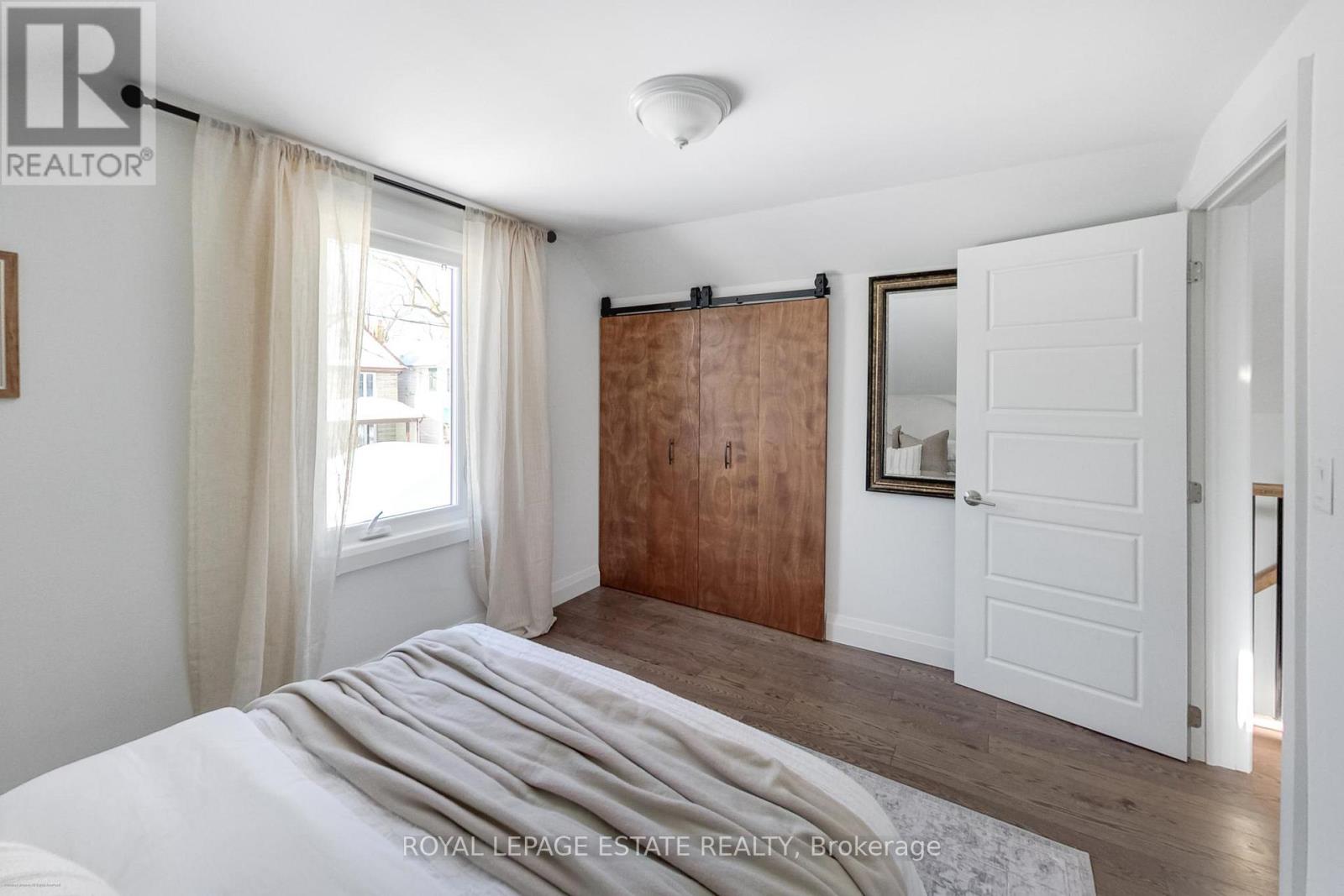 25 Coleridge Avenue, Toronto, Ontario  M4C 4H4 - Photo 18 - E12747532