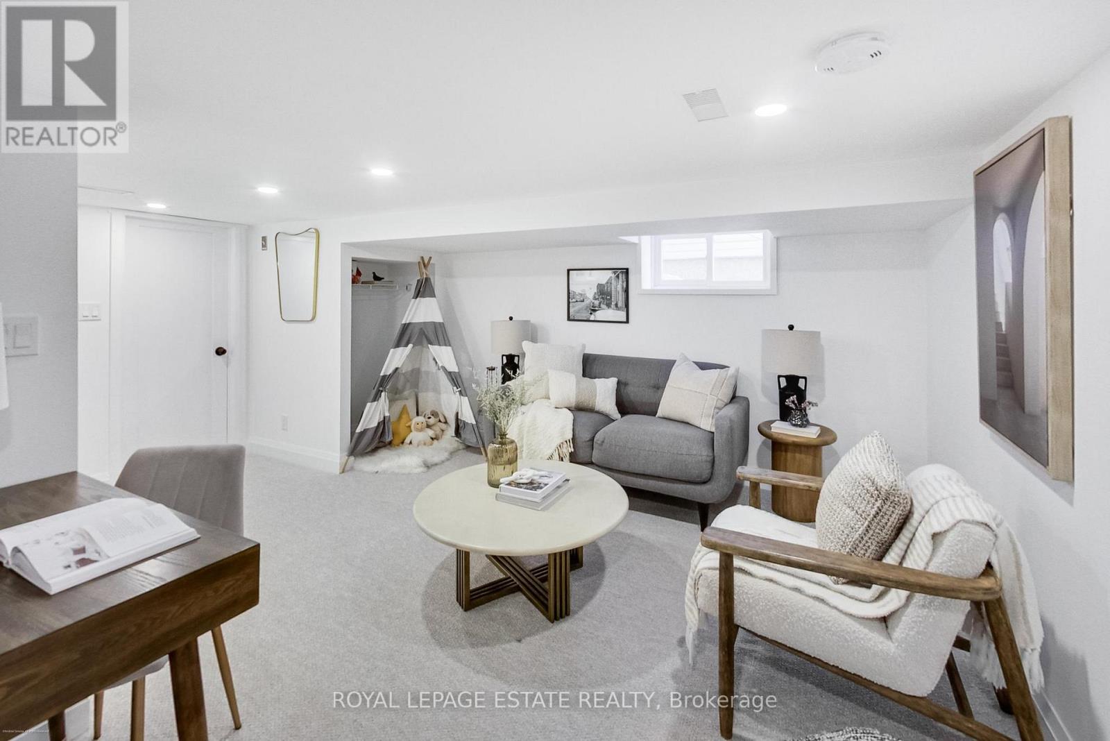 25 Coleridge Avenue, Toronto, Ontario  M4C 4H4 - Photo 22 - E12747532