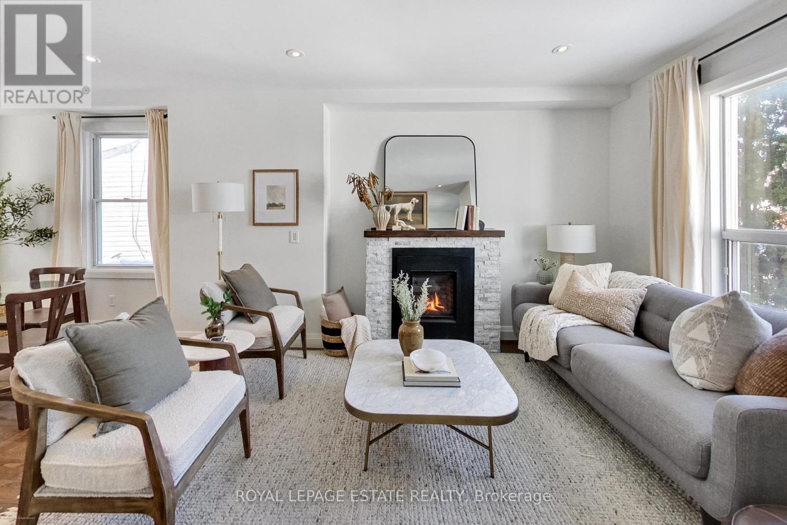 25 Coleridge Avenue, Toronto, Ontario  M4C 4H4 - Photo 3 - E12747532