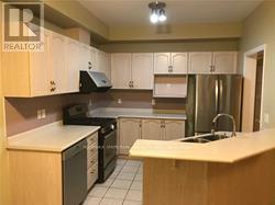 30 Catalina Crescent, Richmond Hill, Ontario  L4S 2H7 - Photo 5 - N12747424