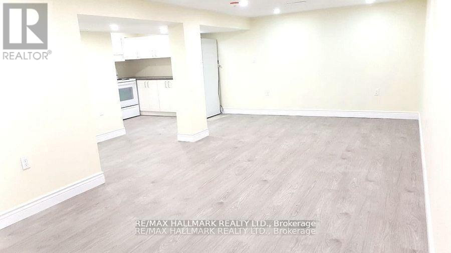 Lower - 9884 Bayview Avenue, Richmond Hill, Ontario  L4C 2L3 - Photo 2 - N12747476