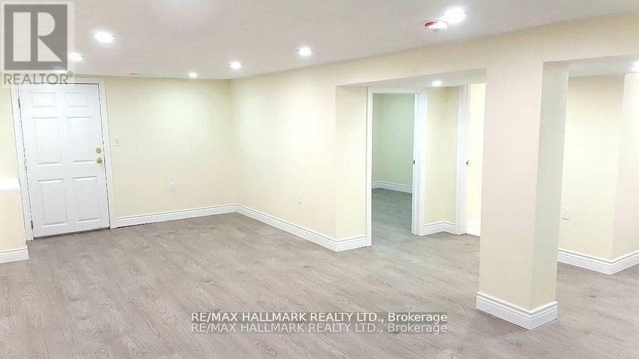 Lower - 9884 Bayview Avenue, Richmond Hill, Ontario  L4C 2L3 - Photo 4 - N12747476