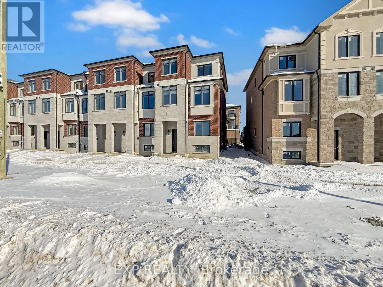 15 Victor Metcalf Lane, Richmond Hill, Ontario  L4B 0J7 - Photo 48 - N12747488