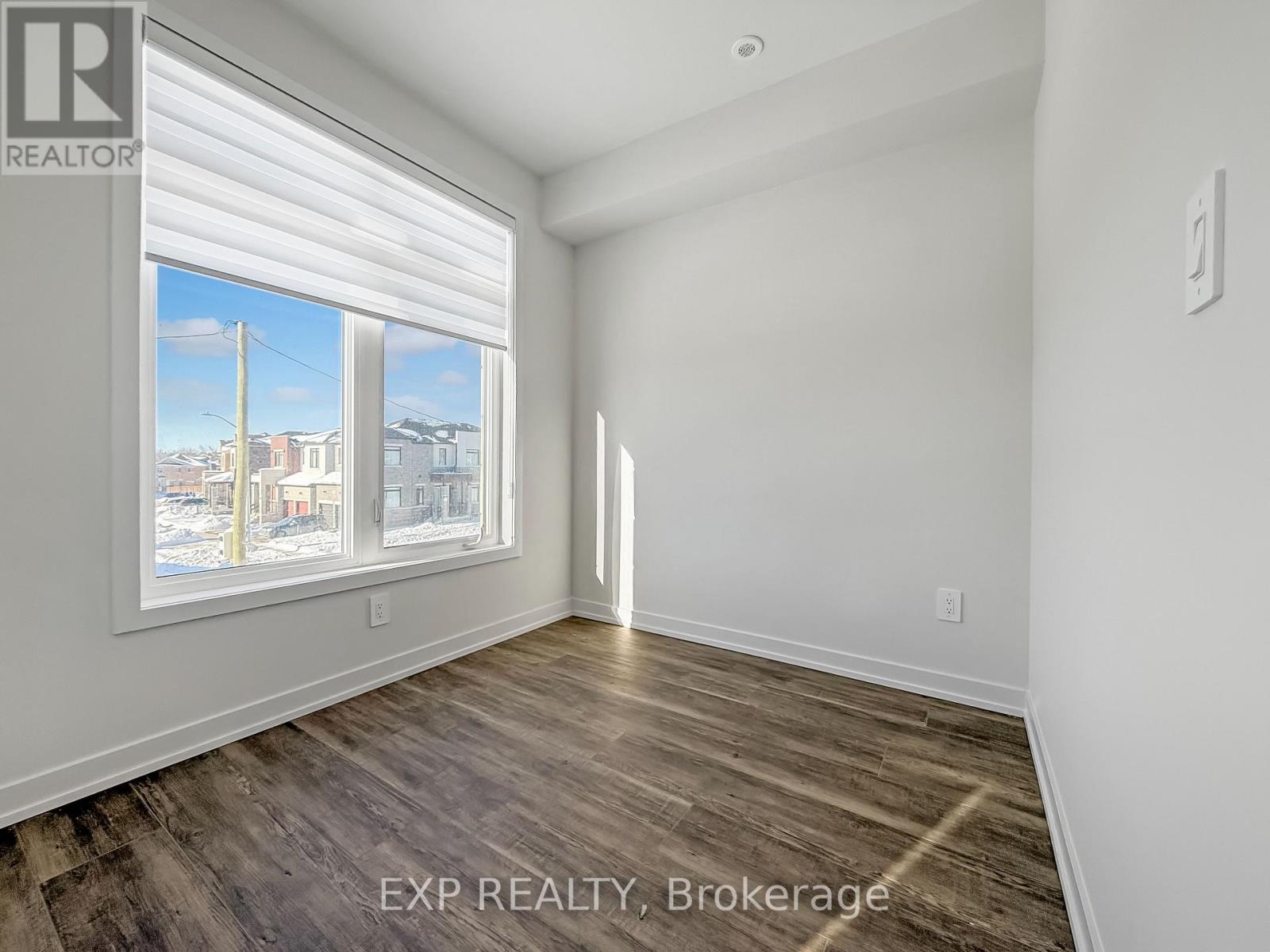 15 Victor Metcalf Lane, Richmond Hill, Ontario  L4B 0J7 - Photo 7 - N12747488