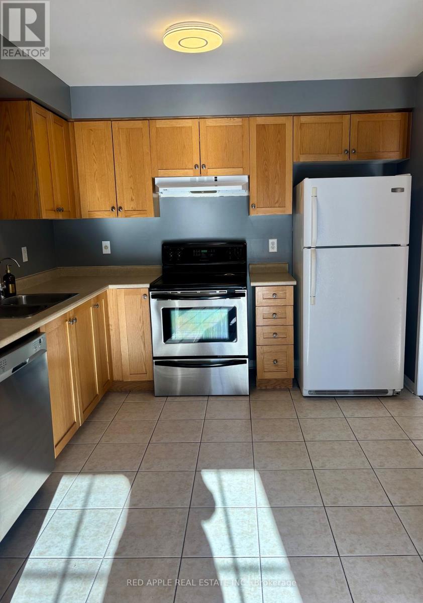 71 Hammill Heights, East Gwillimbury (Mt Albert), Ontario  L0G 1M0 - Photo 3 - N12747504