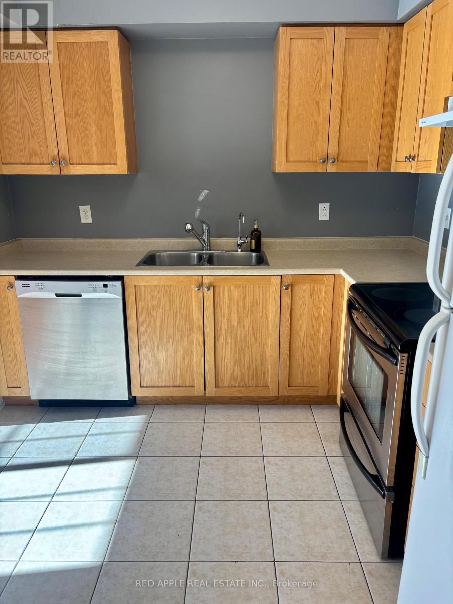 71 Hammill Heights, East Gwillimbury (Mt Albert), Ontario  L0G 1M0 - Photo 4 - N12747504