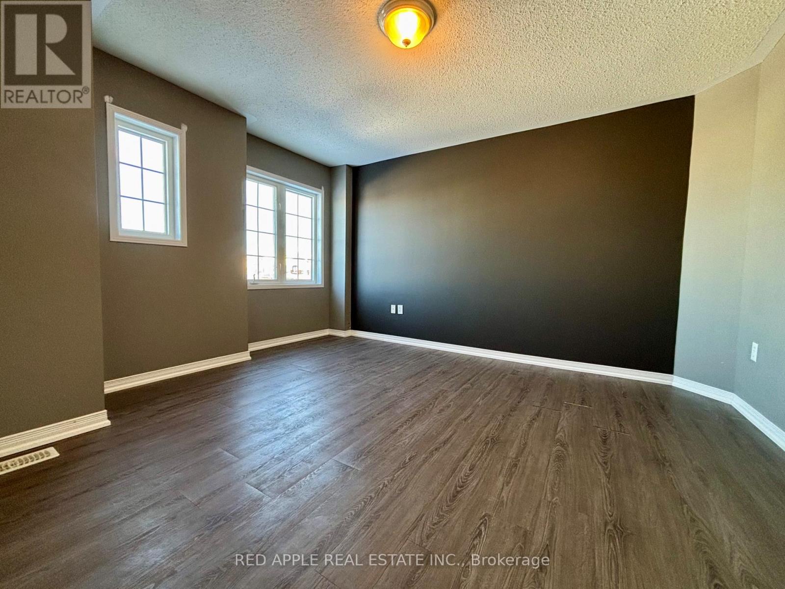 71 Hammill Heights, East Gwillimbury (Mt Albert), Ontario  L0G 1M0 - Photo 9 - N12747504