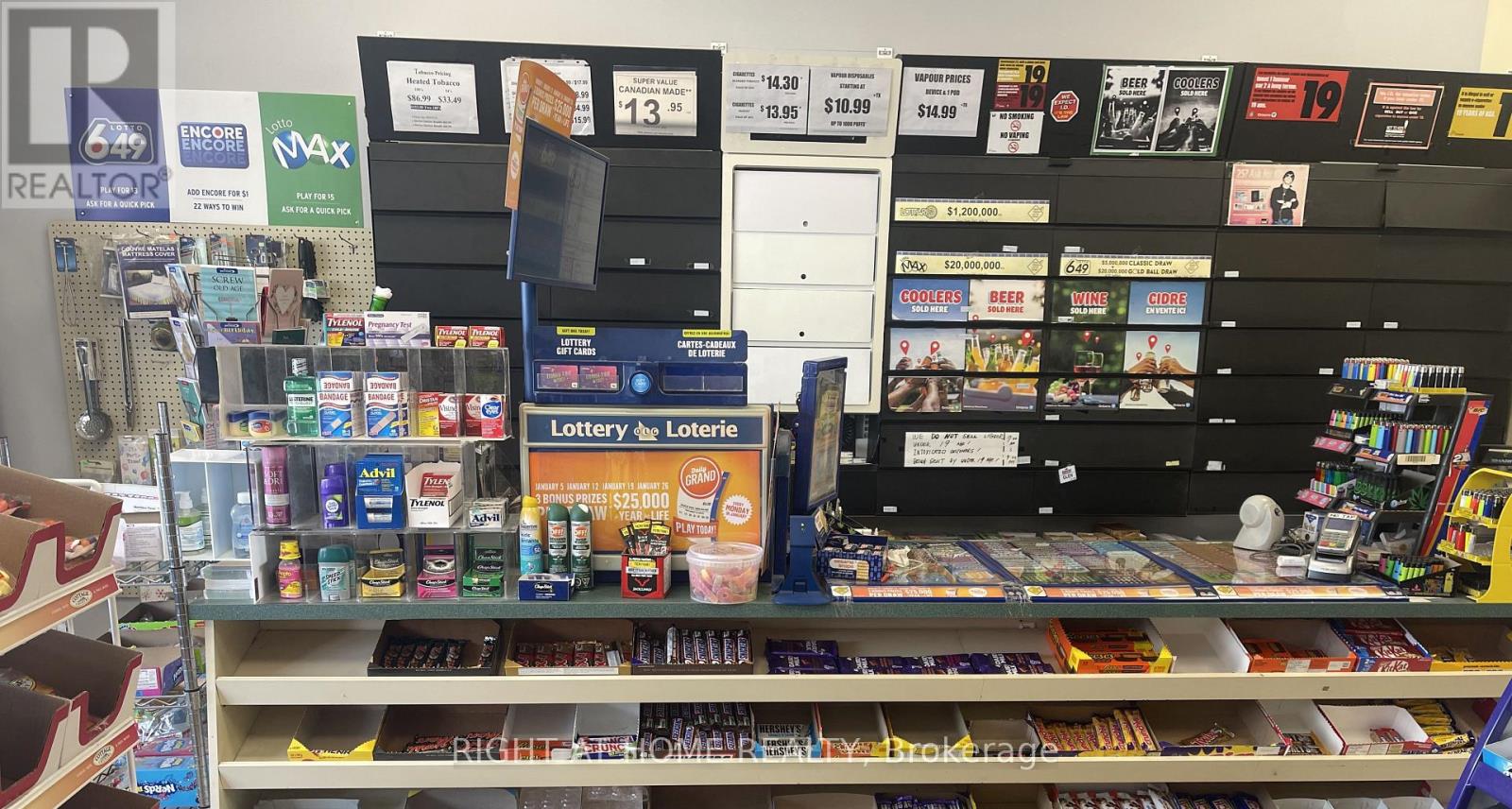 17080 Bathurst Street, Newmarket, Ontario  L3X 3A5 - Photo 2 - N12747508