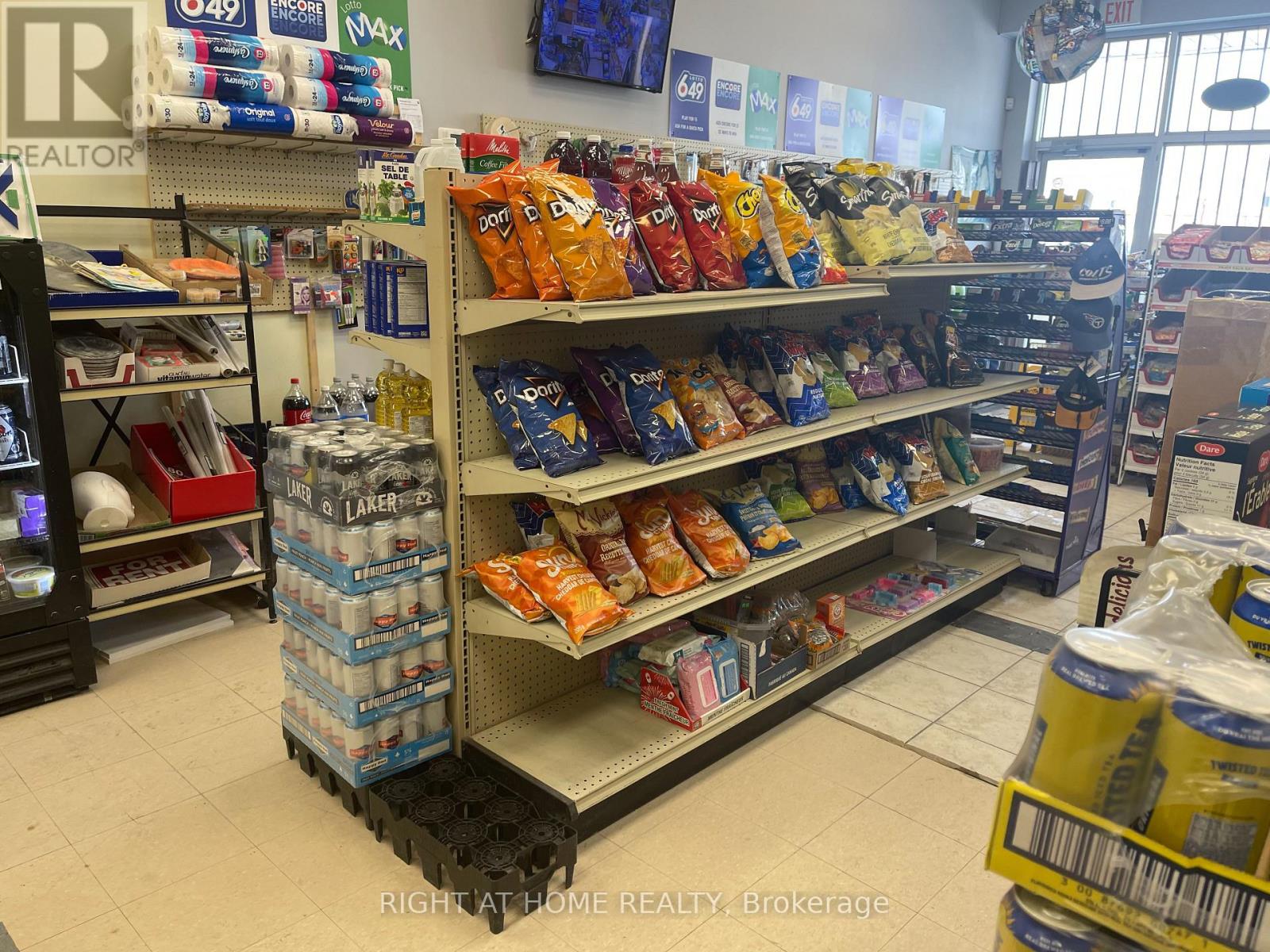 17080 Bathurst Street, Newmarket, Ontario  L3X 3A5 - Photo 6 - N12747508