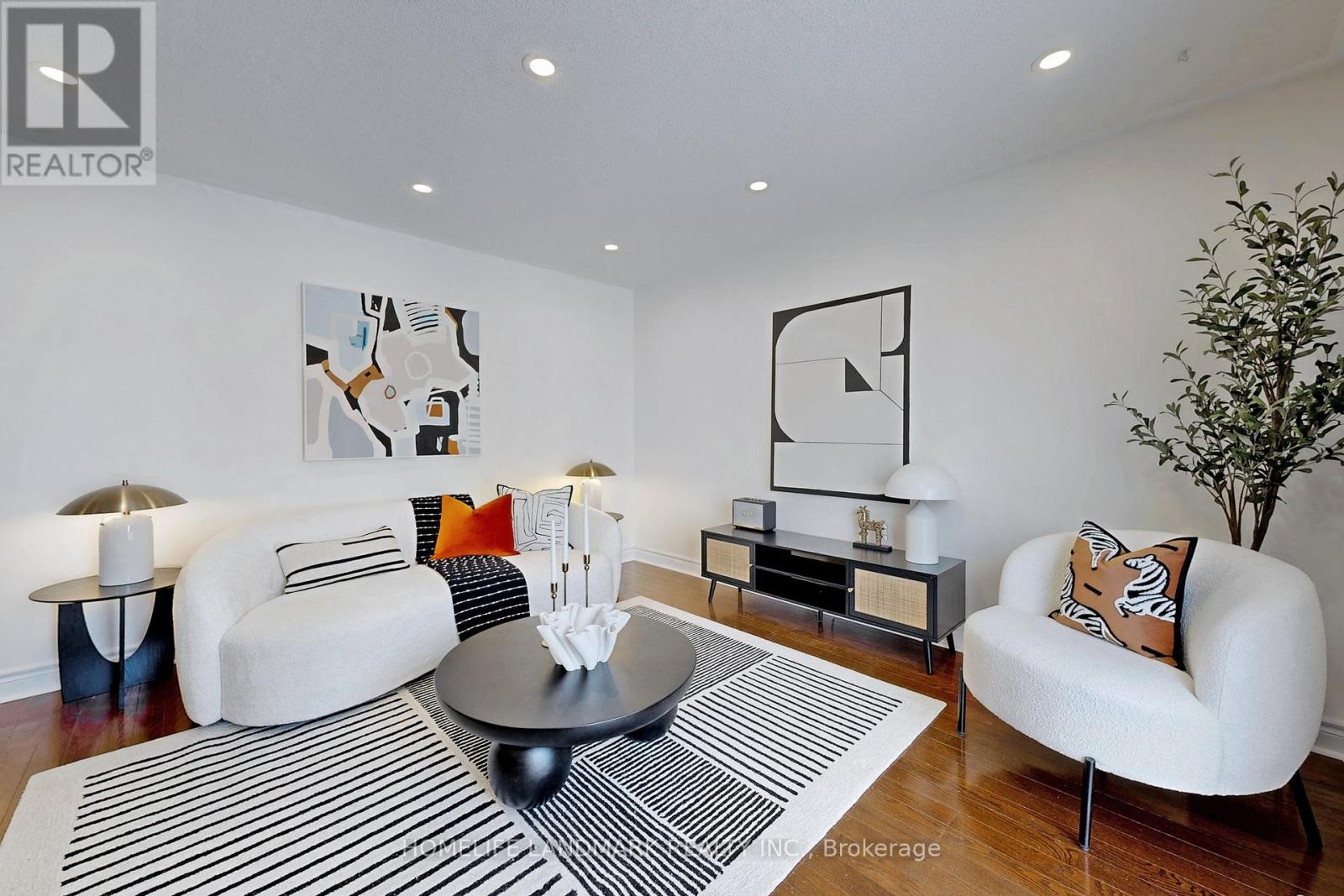 169 Trailhead Avenue, Newmarket, Ontario  L3X 2Z9 - Photo 4 - N12747510