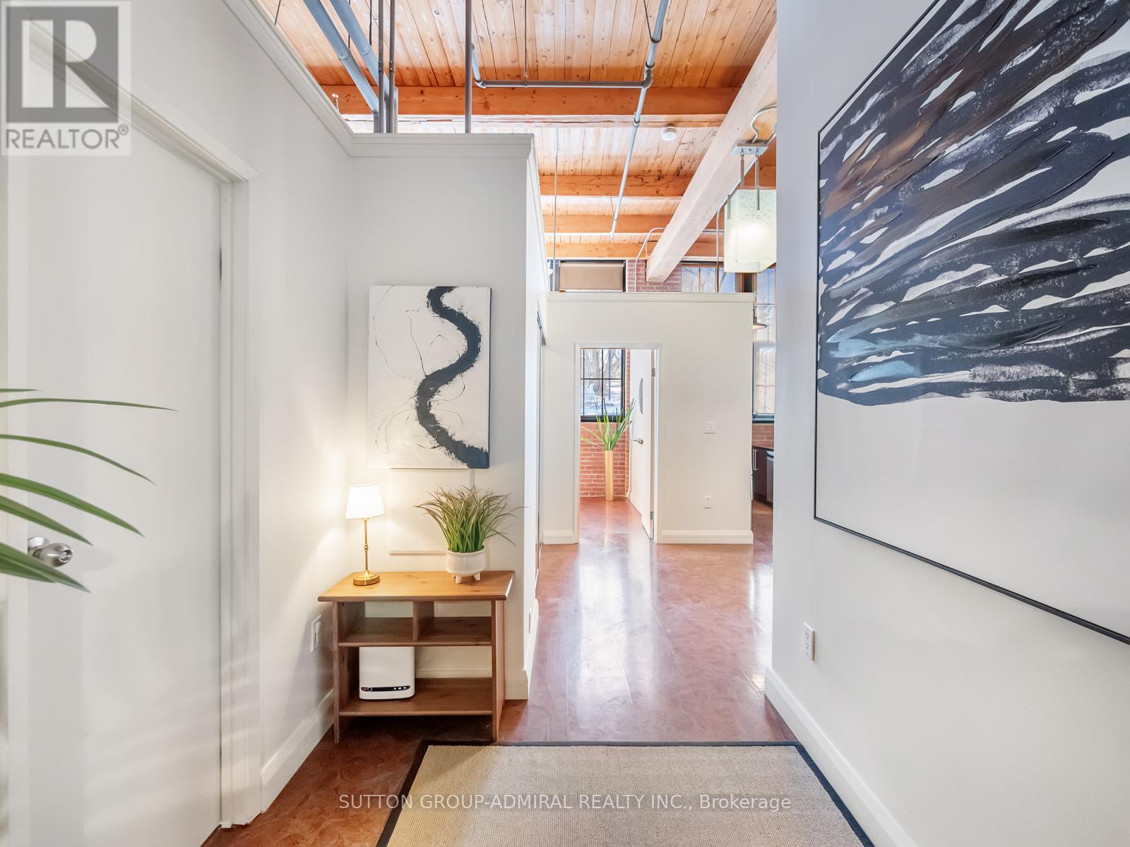 204 - 543 Timothy Street, Newmarket, Ontario  L3Y 1R1 - Photo 3 - N12747514