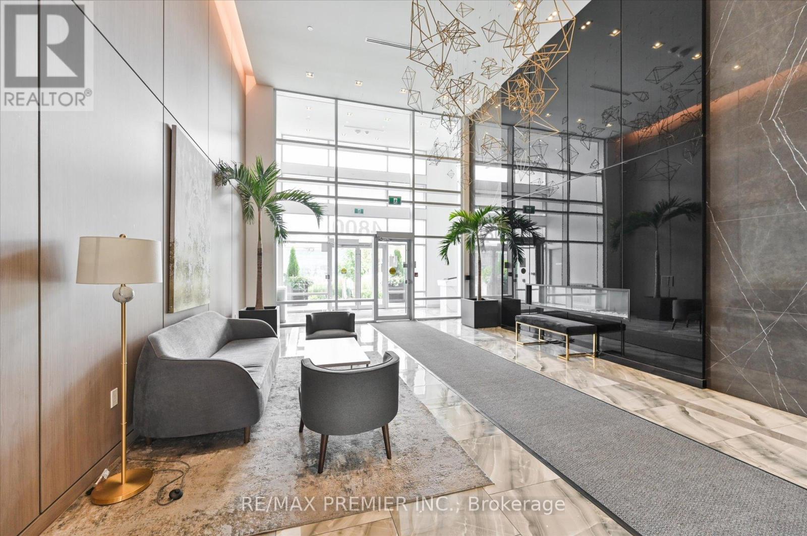 823 - 4800 Highway 7, Vaughan, Ontario  L4L 1H8 - Photo 4 - N12747518