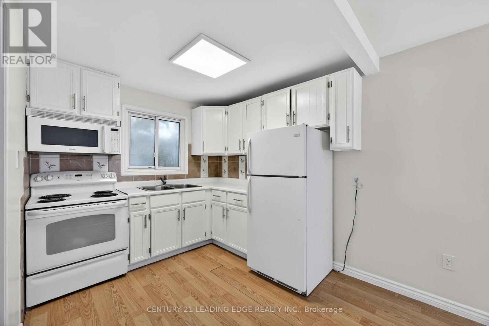 2073 Kate Avenue, Innisfil, Ontario  L9S 1Y3 - Photo 11 - N12747556