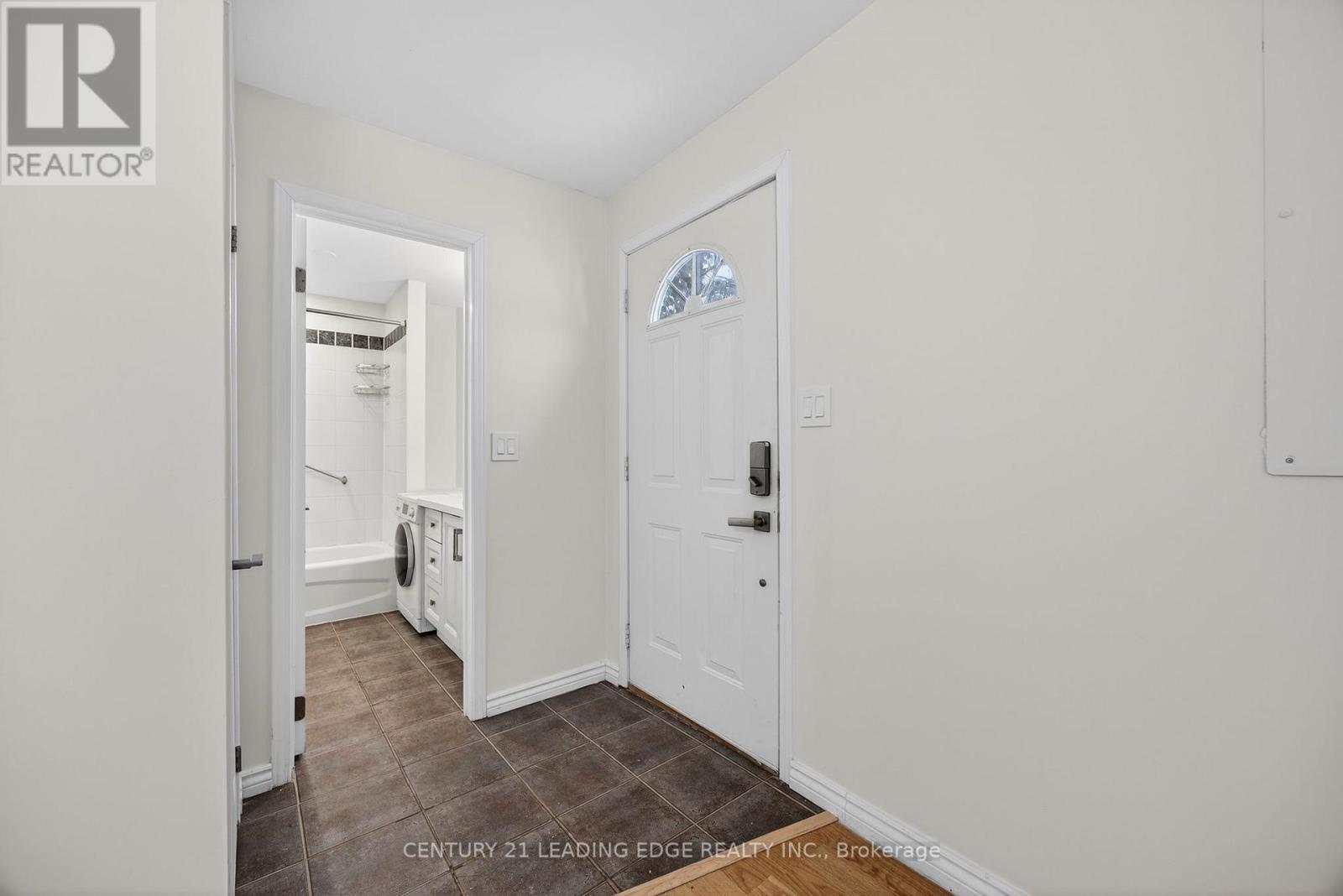 2073 Kate Avenue, Innisfil, Ontario  L9S 1Y3 - Photo 21 - N12747556