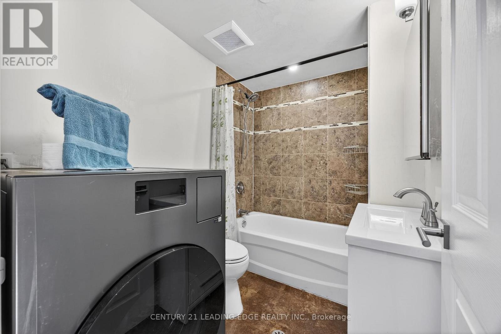 2073 Kate Avenue, Innisfil, Ontario  L9S 1Y3 - Photo 33 - N12747556