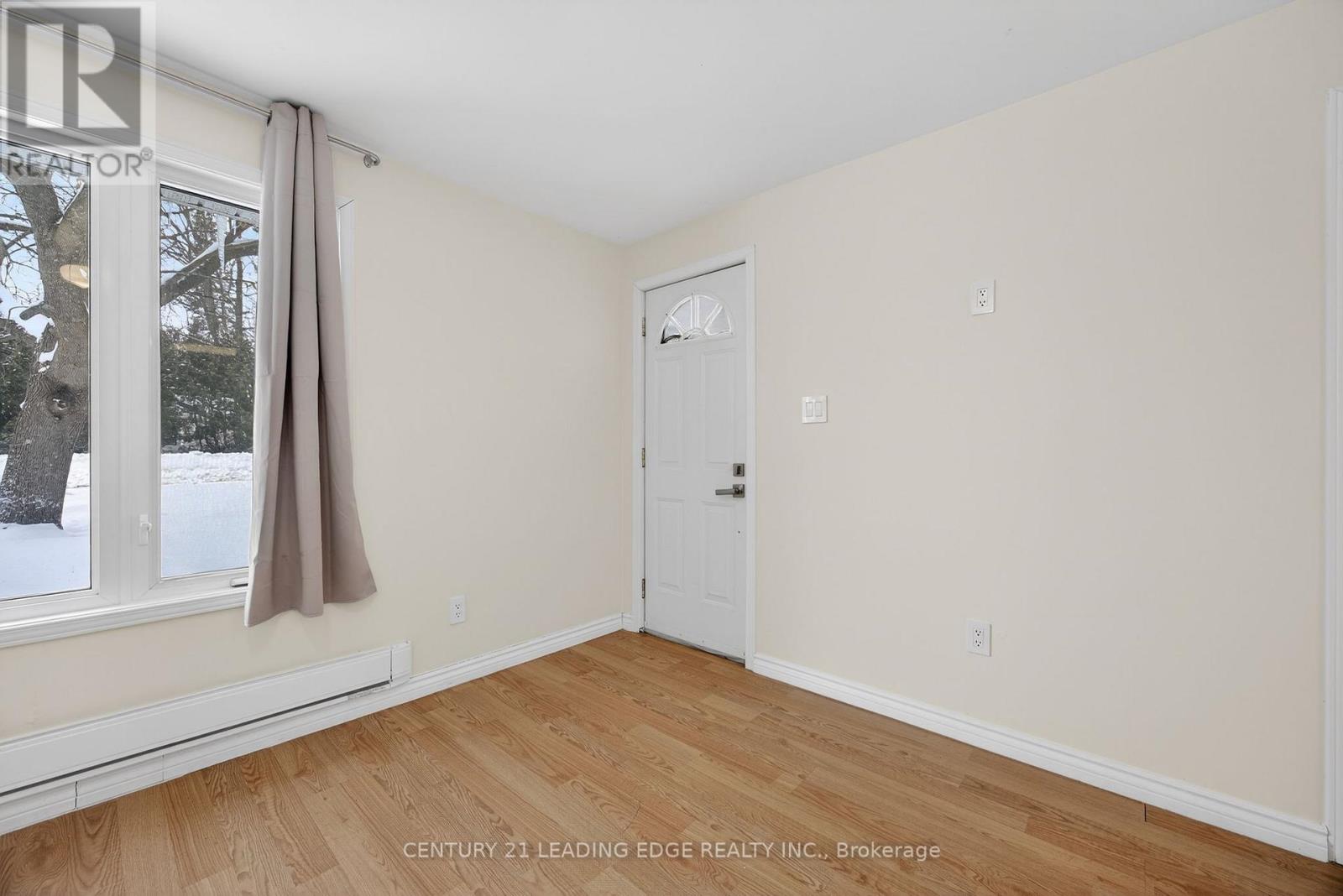 2073 Kate Avenue, Innisfil, Ontario  L9S 1Y3 - Photo 9 - N12747556