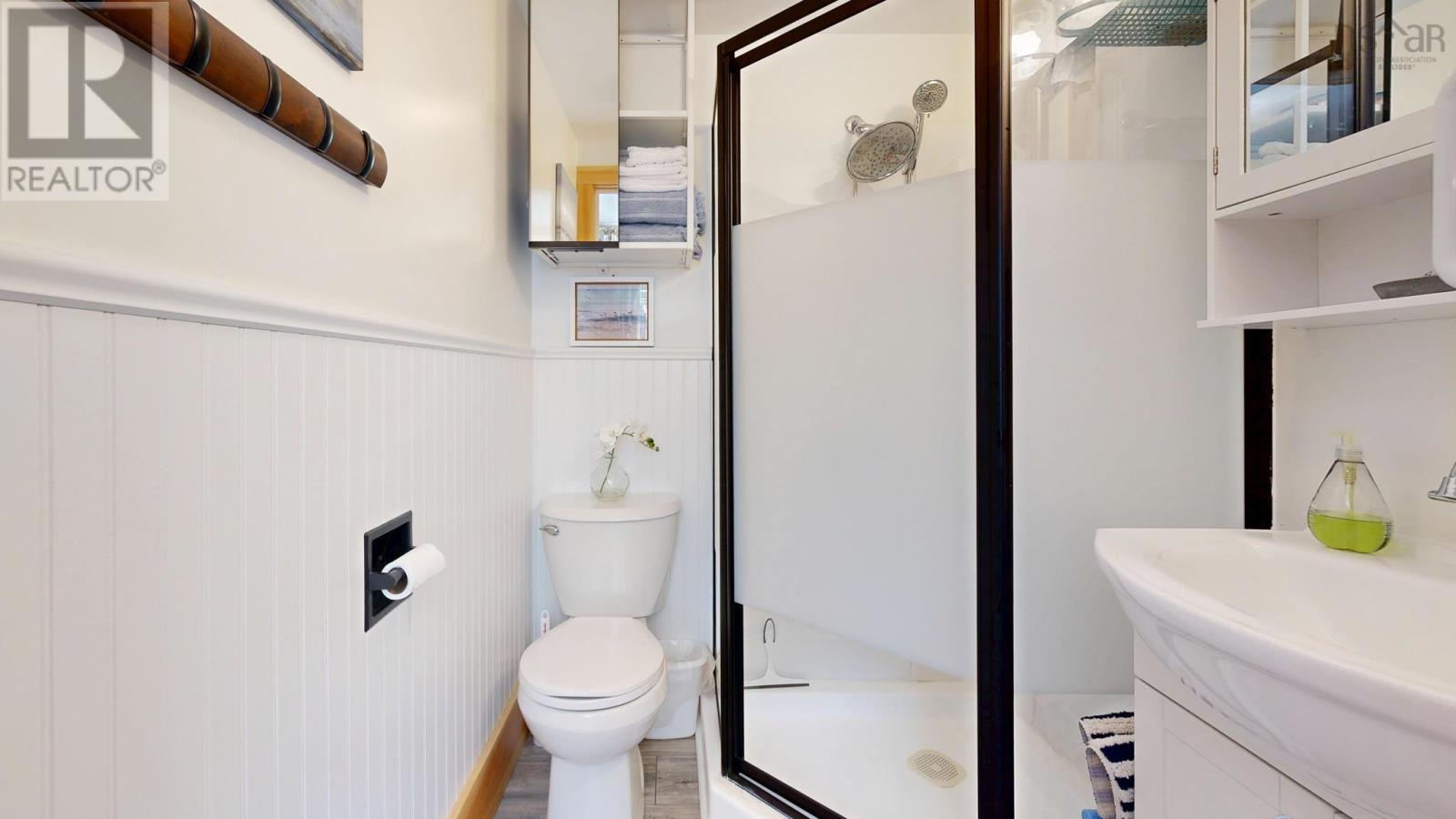 17 George Street, Shelburne, Nova Scotia  B0T 1W0 - Photo 43 - 202601864