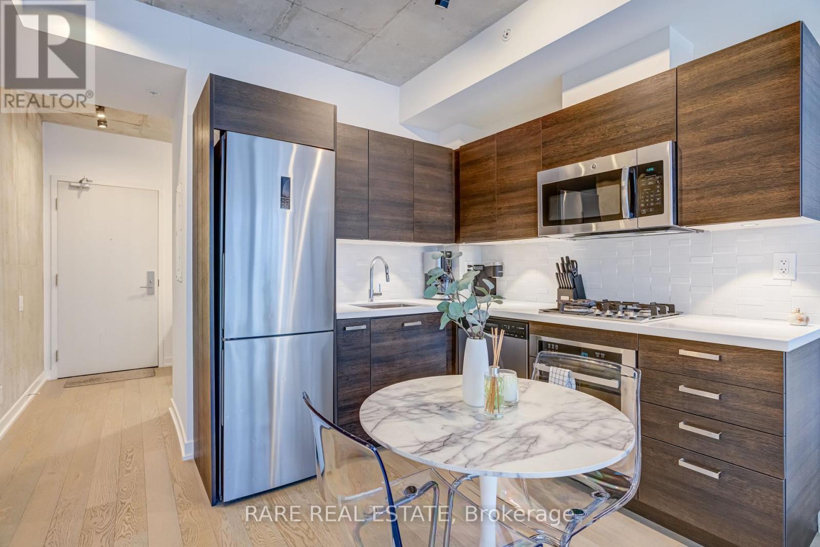 513 - 39 Brant Street, Toronto, Ontario  M5V 0M8 - Photo 3 - C12747566