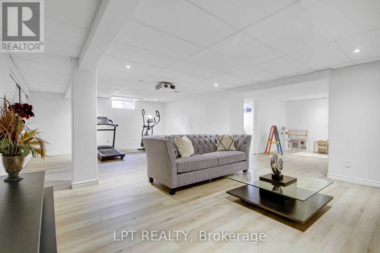 5719 Stuewe Drive, Ottawa, Ontario  K4M 1L2 - Photo 22 - X12506518