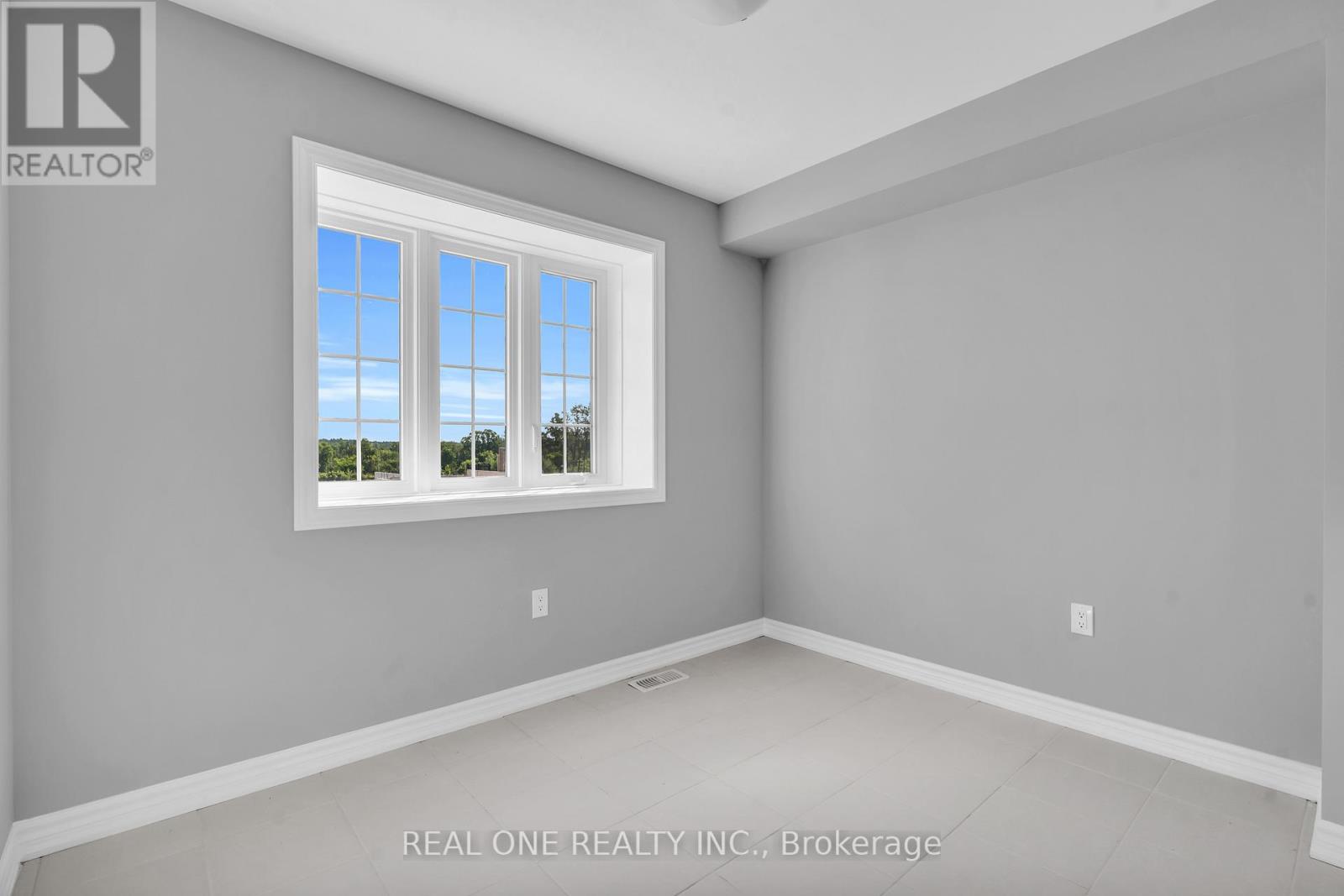 31b - 85 Mullin Drive, Guelph, Ontario  N1E 0R4 - Photo 6 - X12747552