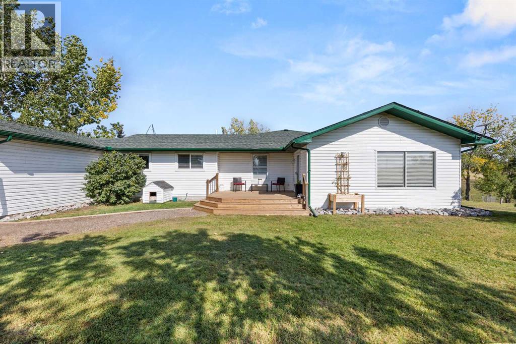 284016 Range Road 275, Rural Rocky View County, Alberta  T0M 0S0 - Photo 2 - A2282132