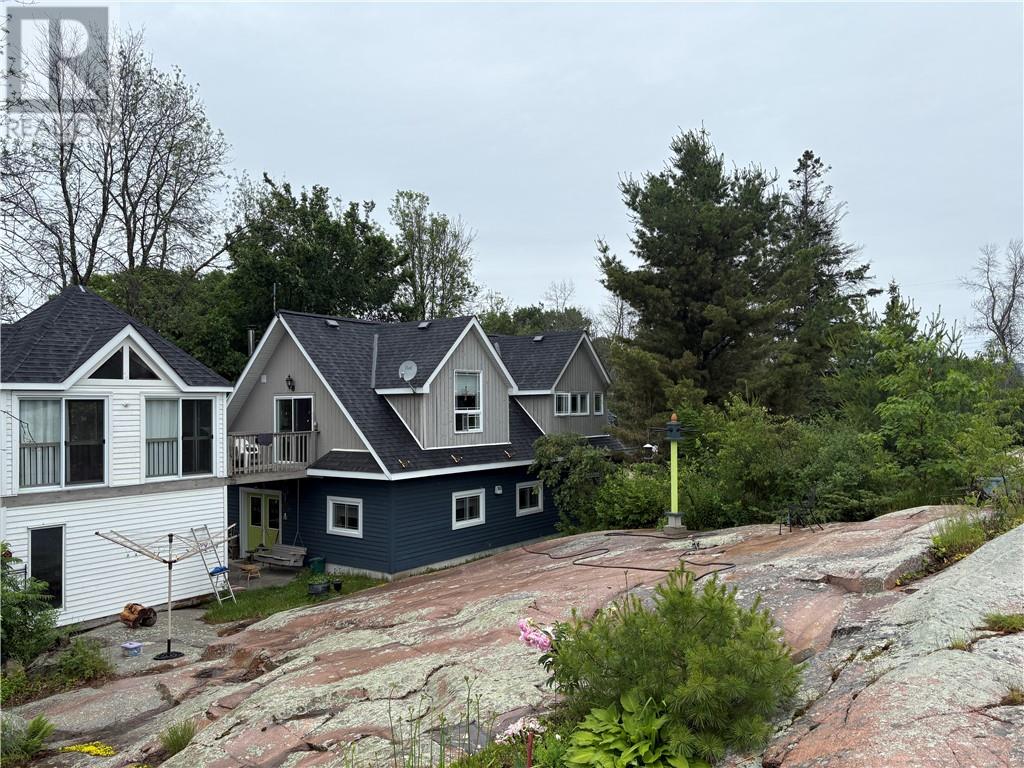 33 St Paul St., Killarney, Ontario  P0M 2A0 - Photo 2 - 2126126